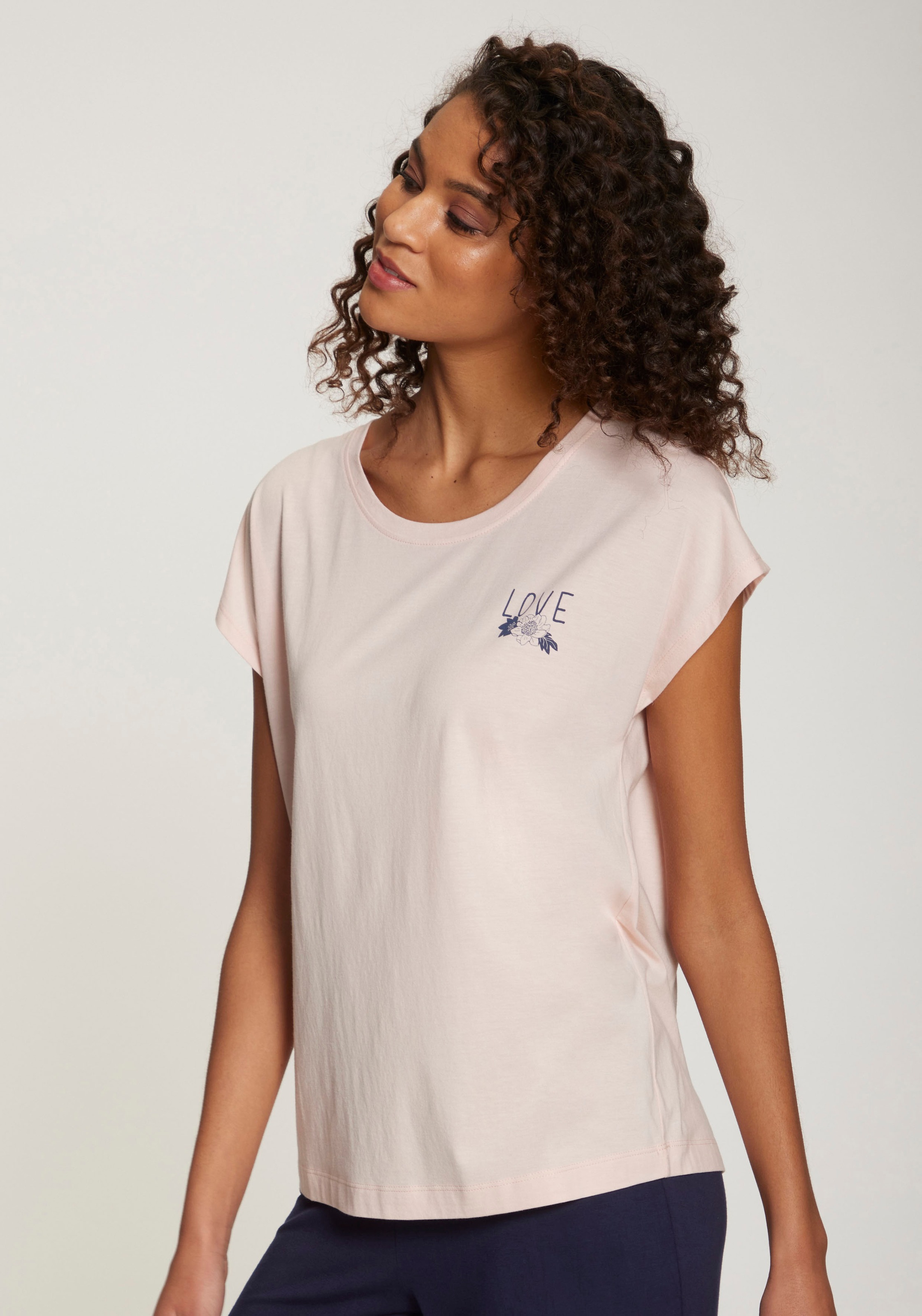 Vivance Dreams T-Shirt, mit kleinem Brust-Print