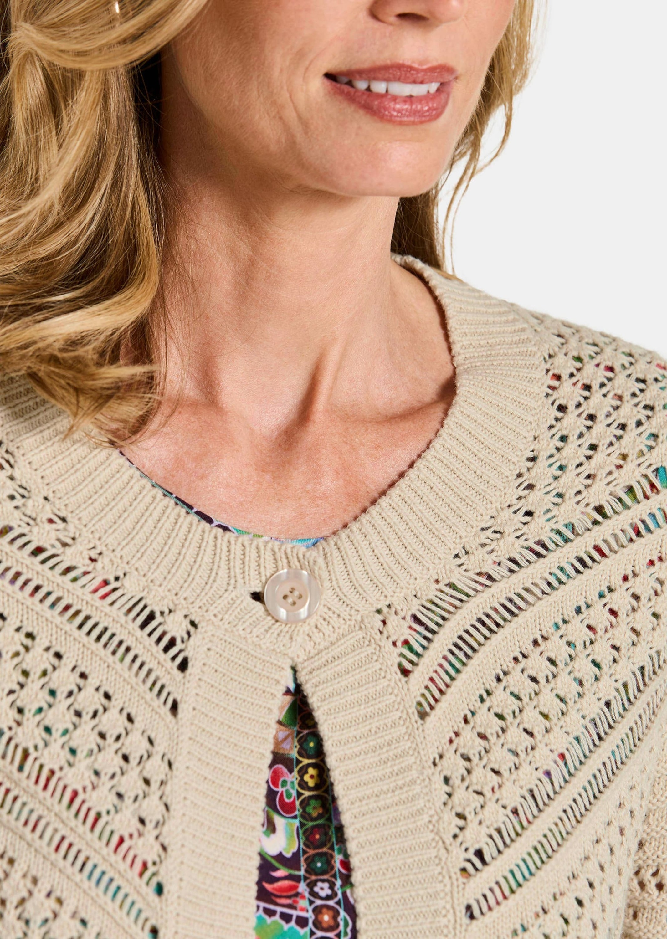 GOLDNER Strickjacke »Kurzgröße Elegante Strickjacke mit Rippenblende« figurschmeichelner Style