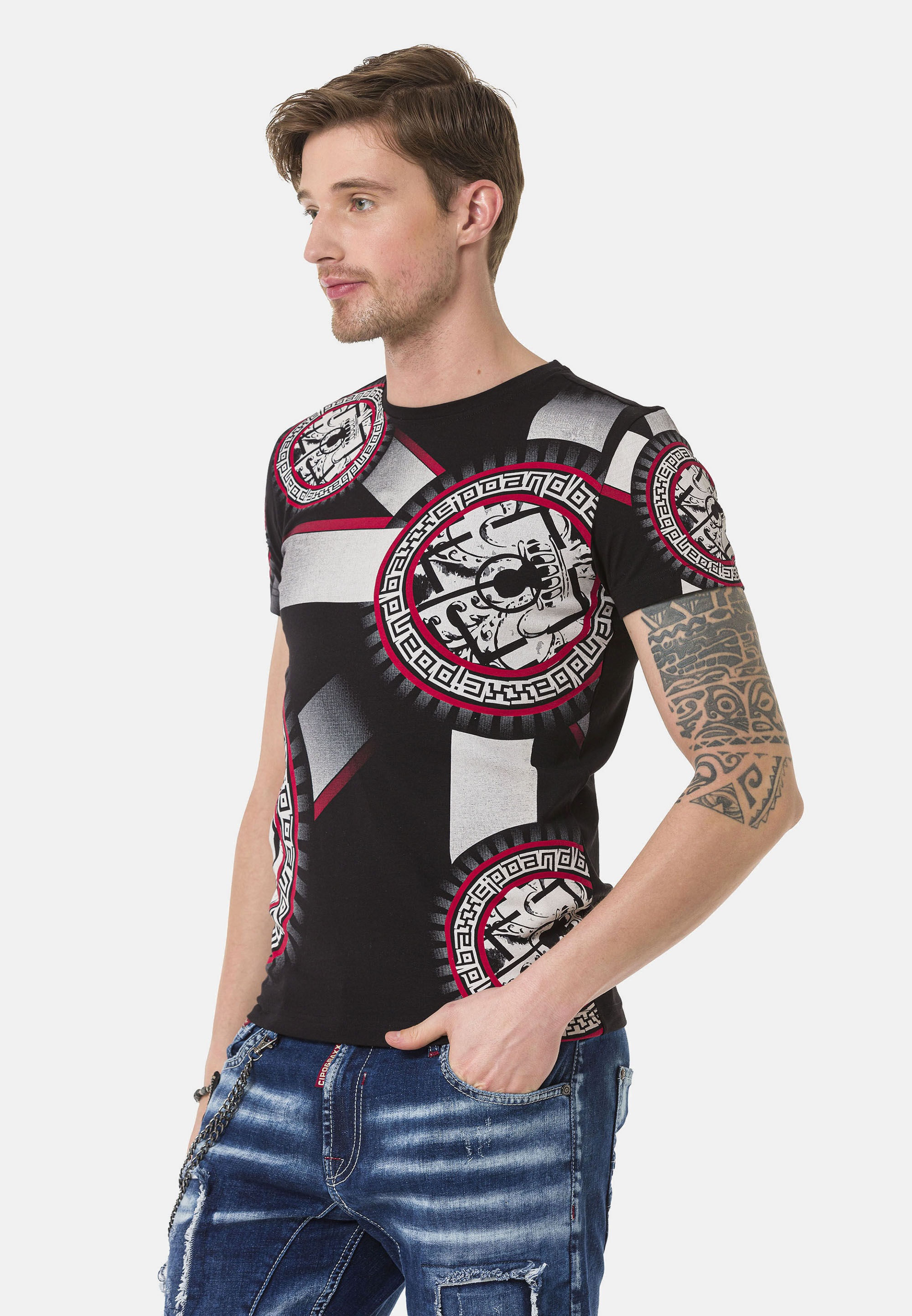 Cipo & Baxx T-Shirt »T-Shirt«, Frontprint mit verschiedenen Elementen