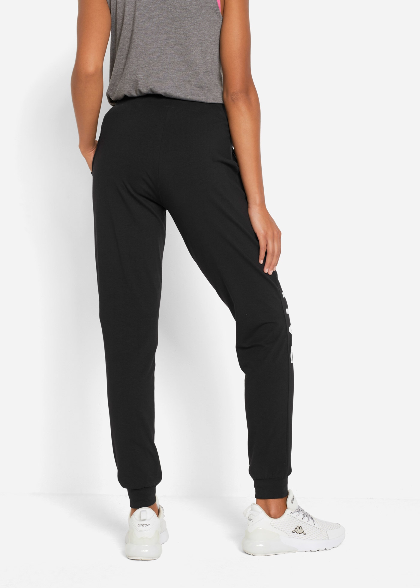bonprix Jogginghose  aus Baumwolle mit Stretch, mit Eingriffstaschen, lockere Passform