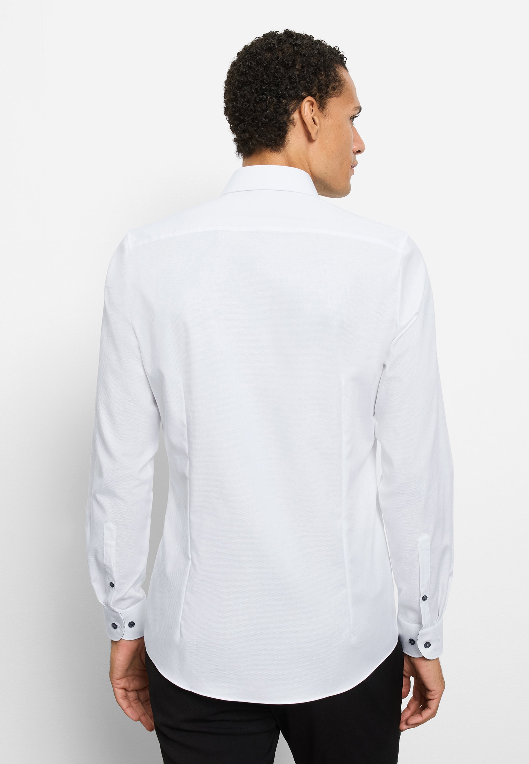 Businesshemd OLYMP "OLYMP Level Five, body fit, New York Kent mit extra langem Arm", Herren, Gr. 45, Normaler Arm, weiß, 97% Baumwolle, 3% Elastolefin, Hemden 3