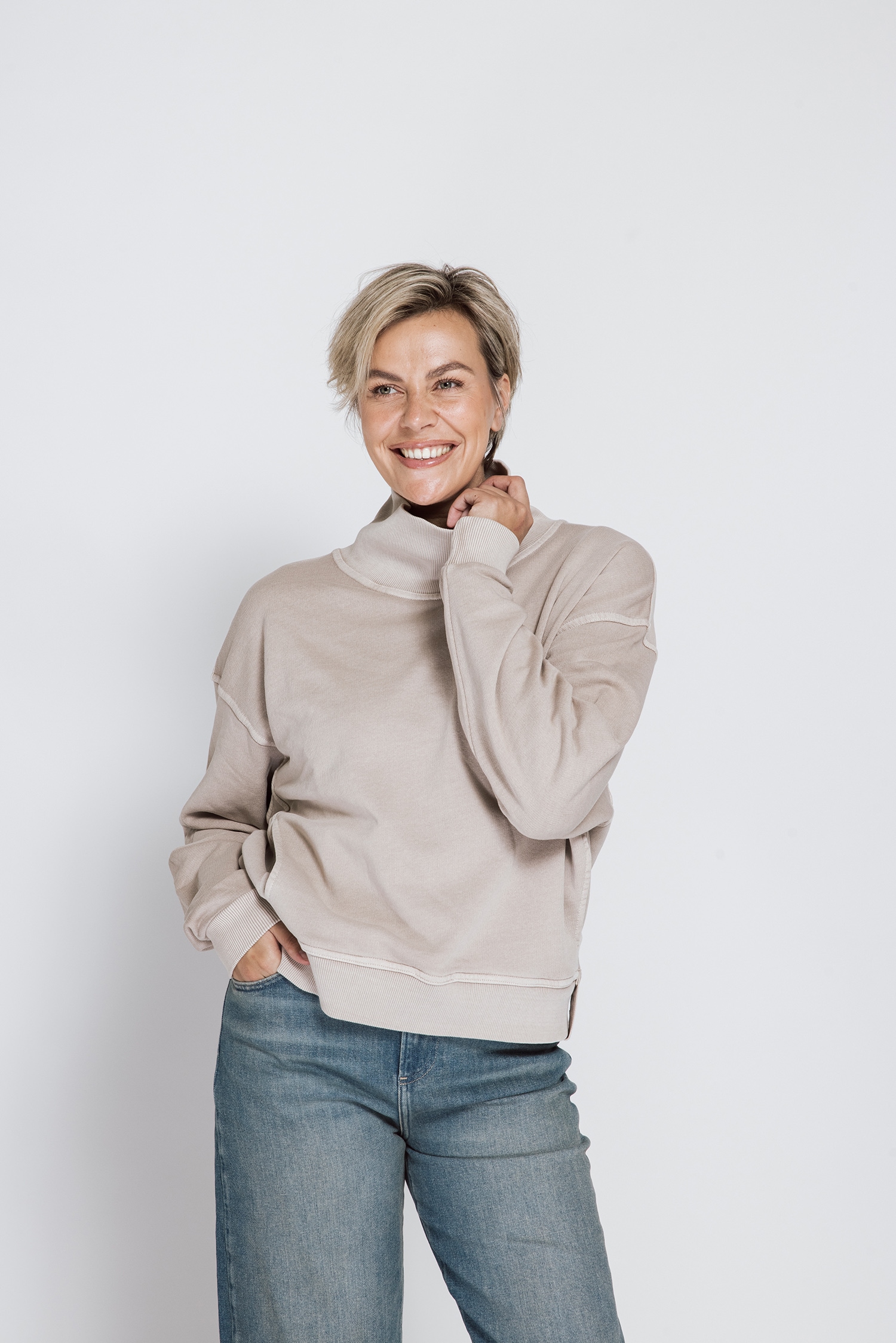 Zhrill Sweater »LIV«, mit hohem Stehkragen / Eingrifftaschen

