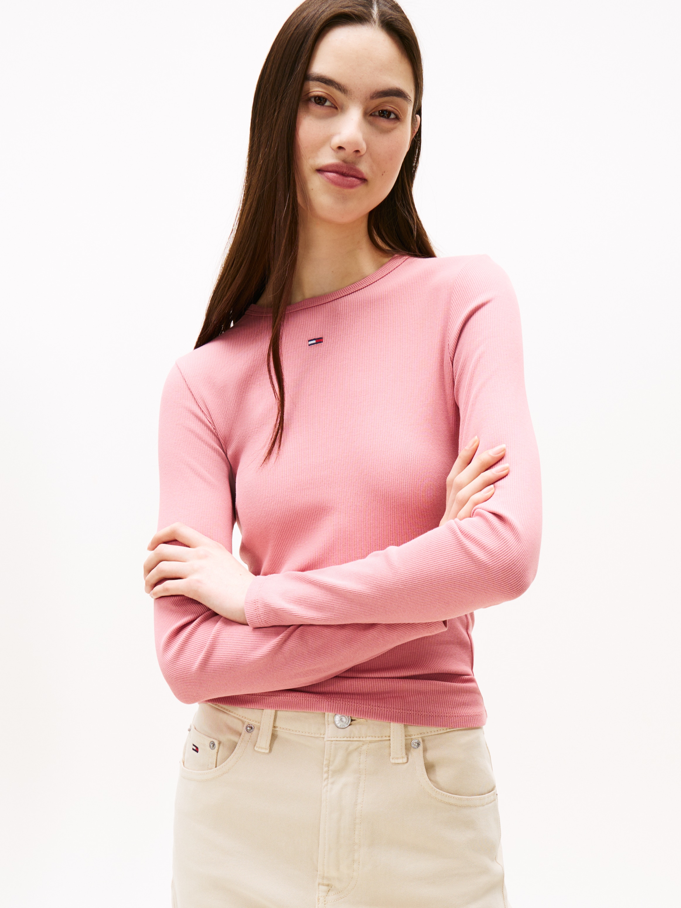 Tommy Jeans Langarmshirt "TJW SLIM ESSENTIAL RIB LS", mit Logostickerei günstig online kaufen