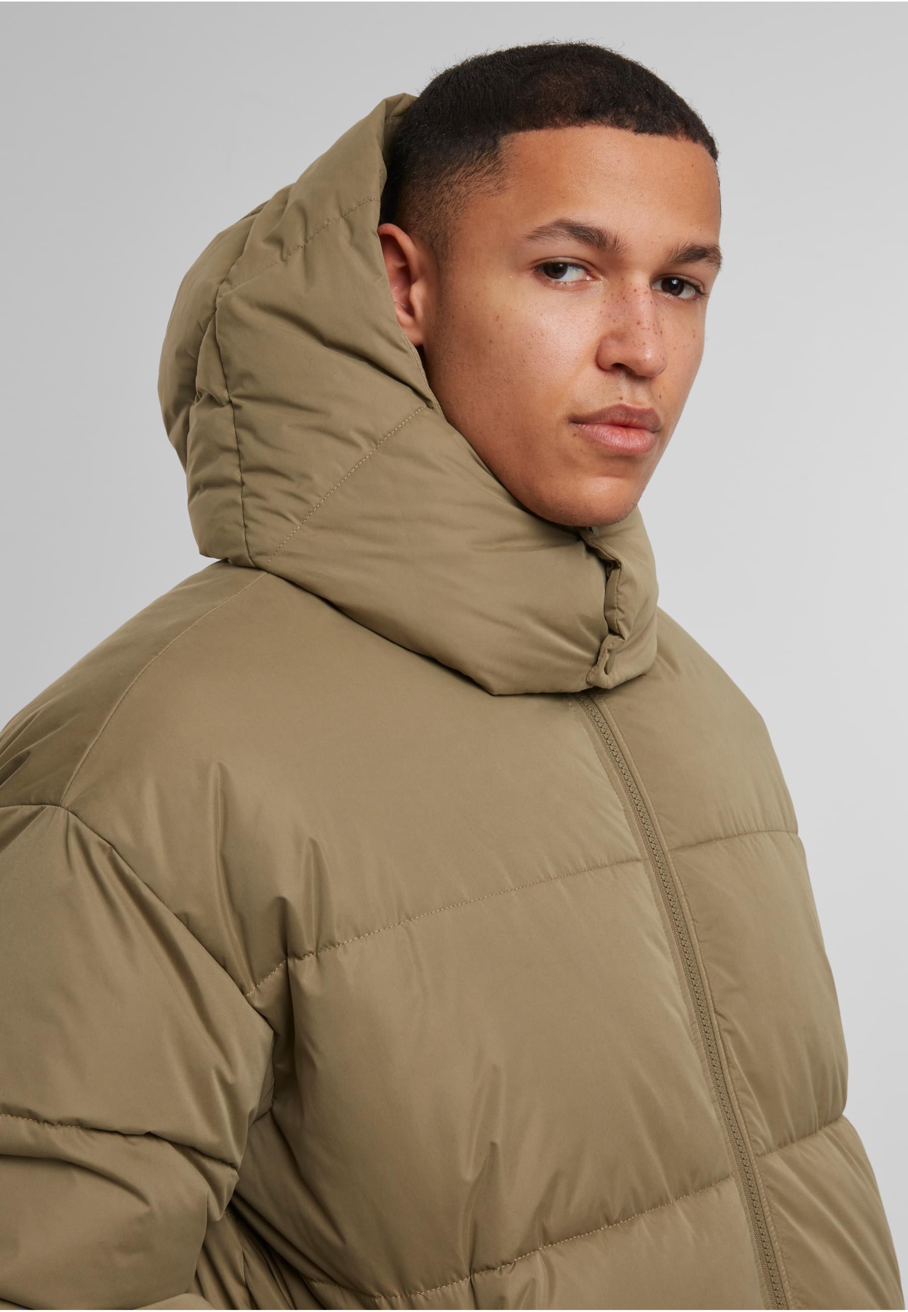URBAN CLASSICS Winterjacke »Urban Classics Puffer Jacket With Flap Hood«, (1 St.), mit Kapuze