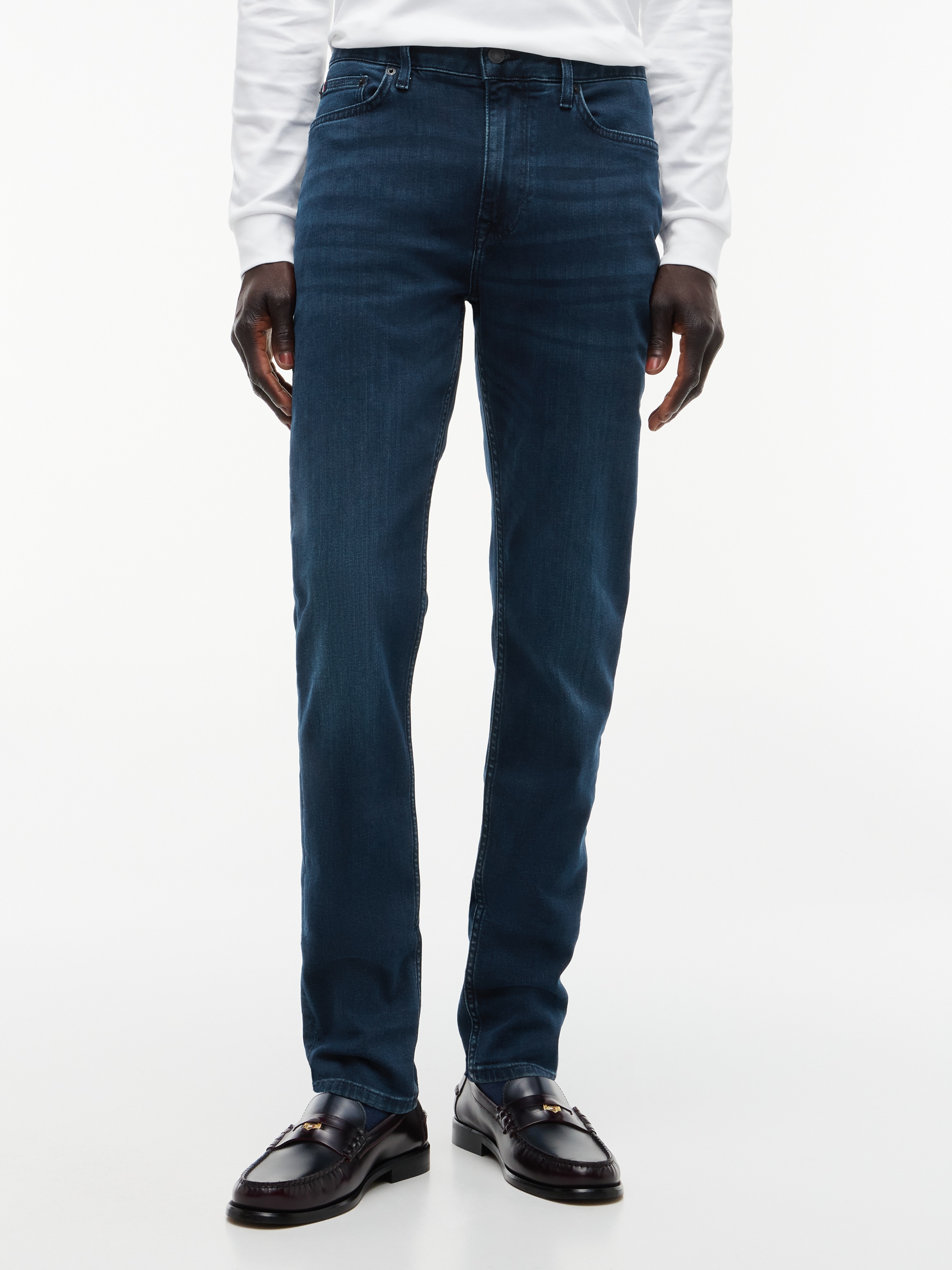 Tommy Hilfiger Slim-fit-Jeans "CORE BLEECKER" mit dezenter Waschung