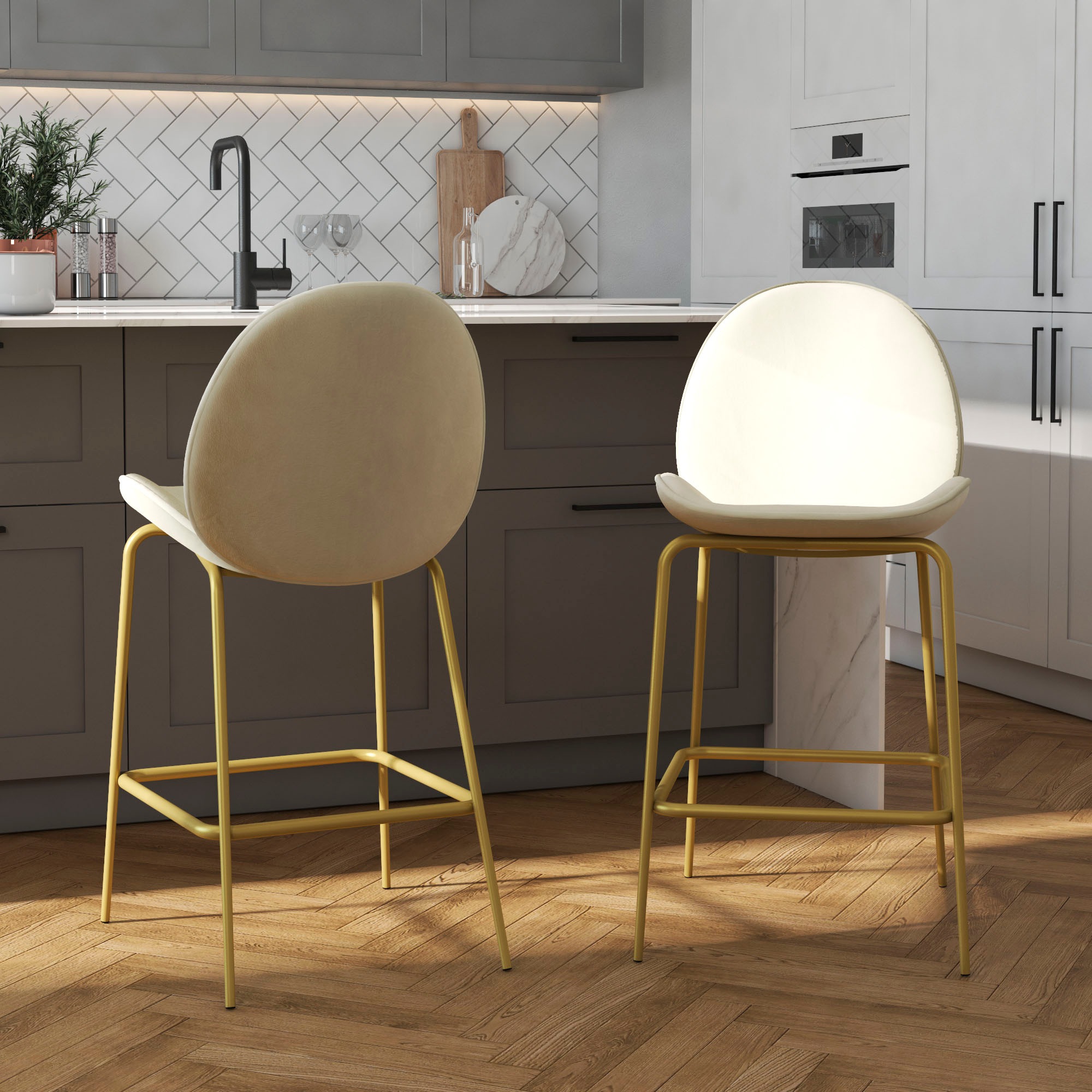 CosmoLiving by Cosmopolitan Barhocker »Astor«, (1 St.), Sitz und Rücken gepolstert, messingfarbenenes Gestell, Sitzhöhe 63 cm