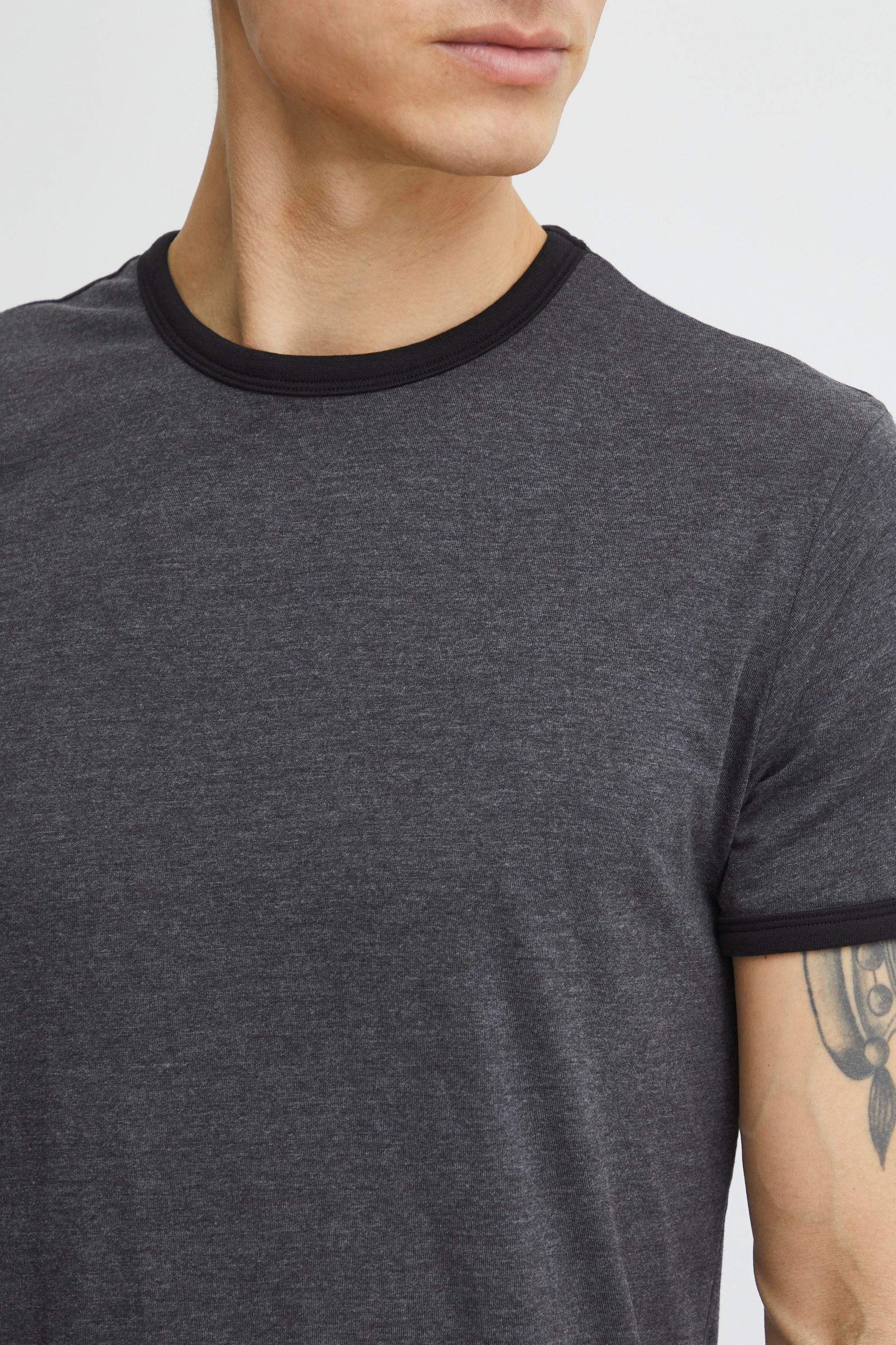 !Solid Rundhalsshirt »Rundhalsshirt SDManoldo«