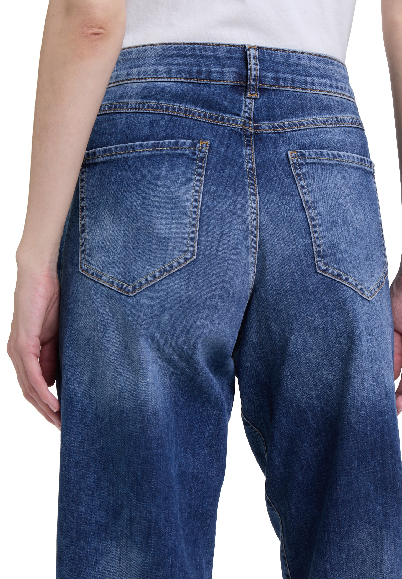 Cartoon Ankle-Jeans »Damen Used Look-Jeans mit Waschung«