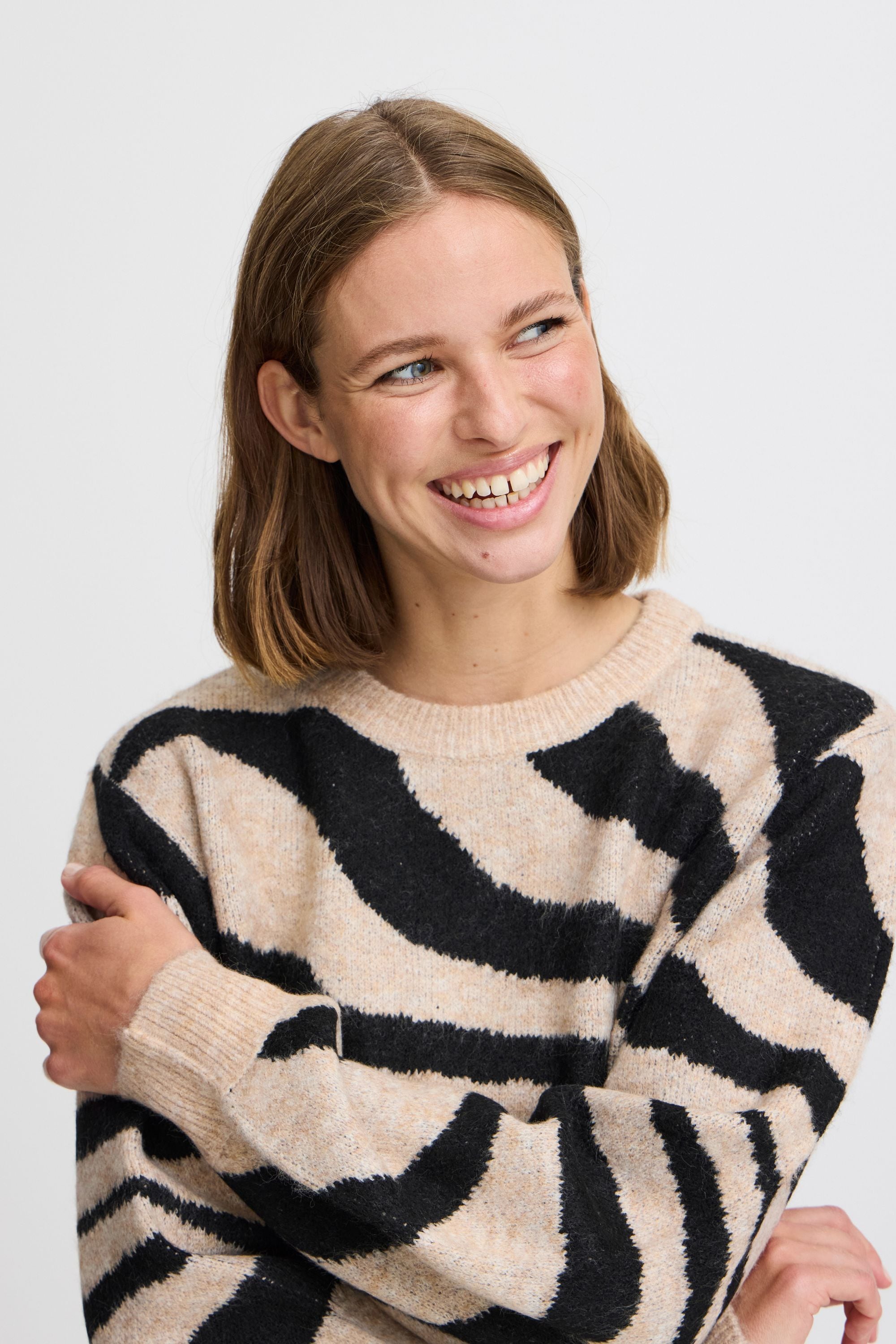b.young Strickpullover »Strickpullover BYBXMINYA ANIMAL JUMPER -«