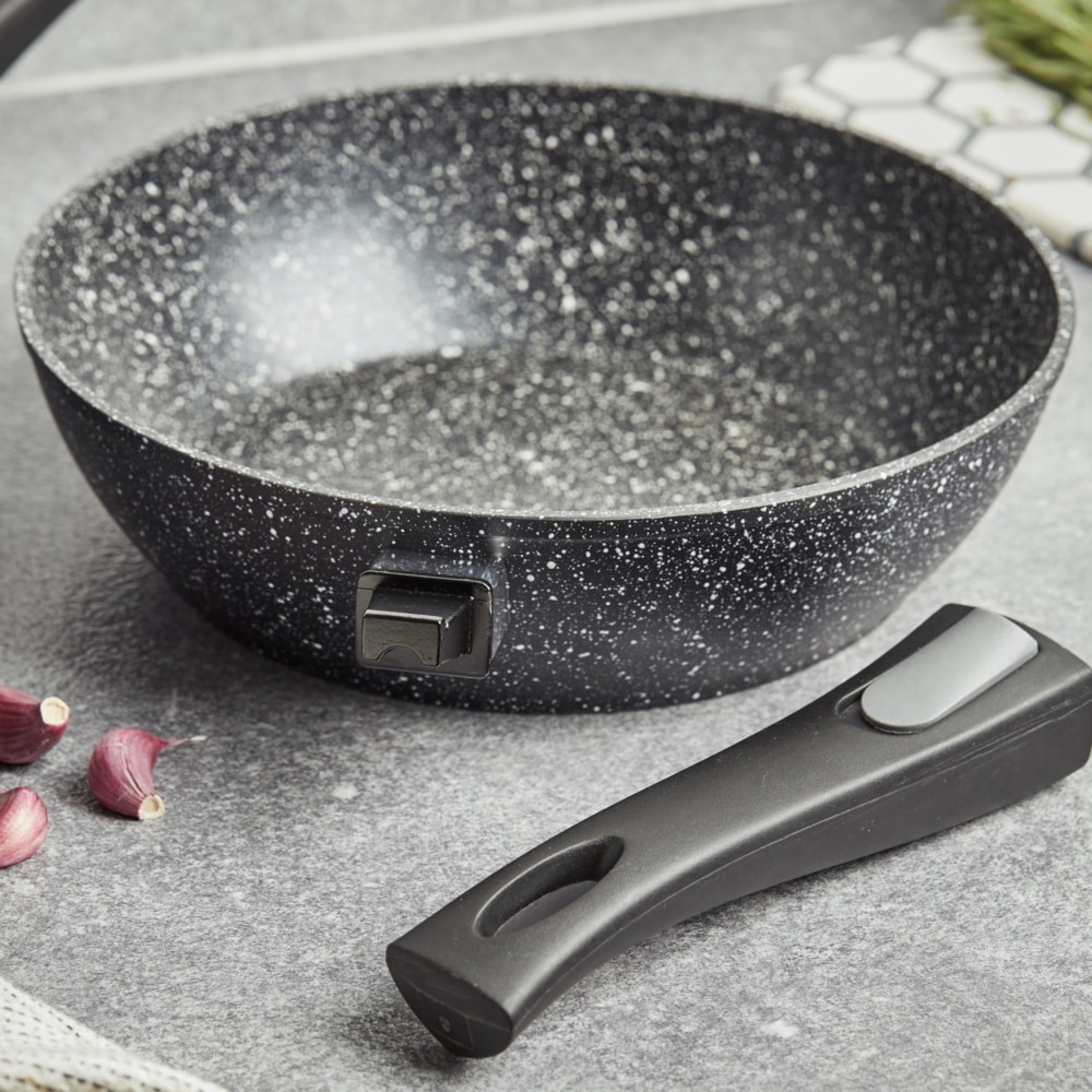 RESTO Kitchenware Bratpfanne »Leo, Wokpfanne mit vierschichtiger Marmor-Antihaftbeschichtung«, Aluminium, (1 tlg.), mit einem abnehmbaren Griff - backofenfest, spülmaschinenfest