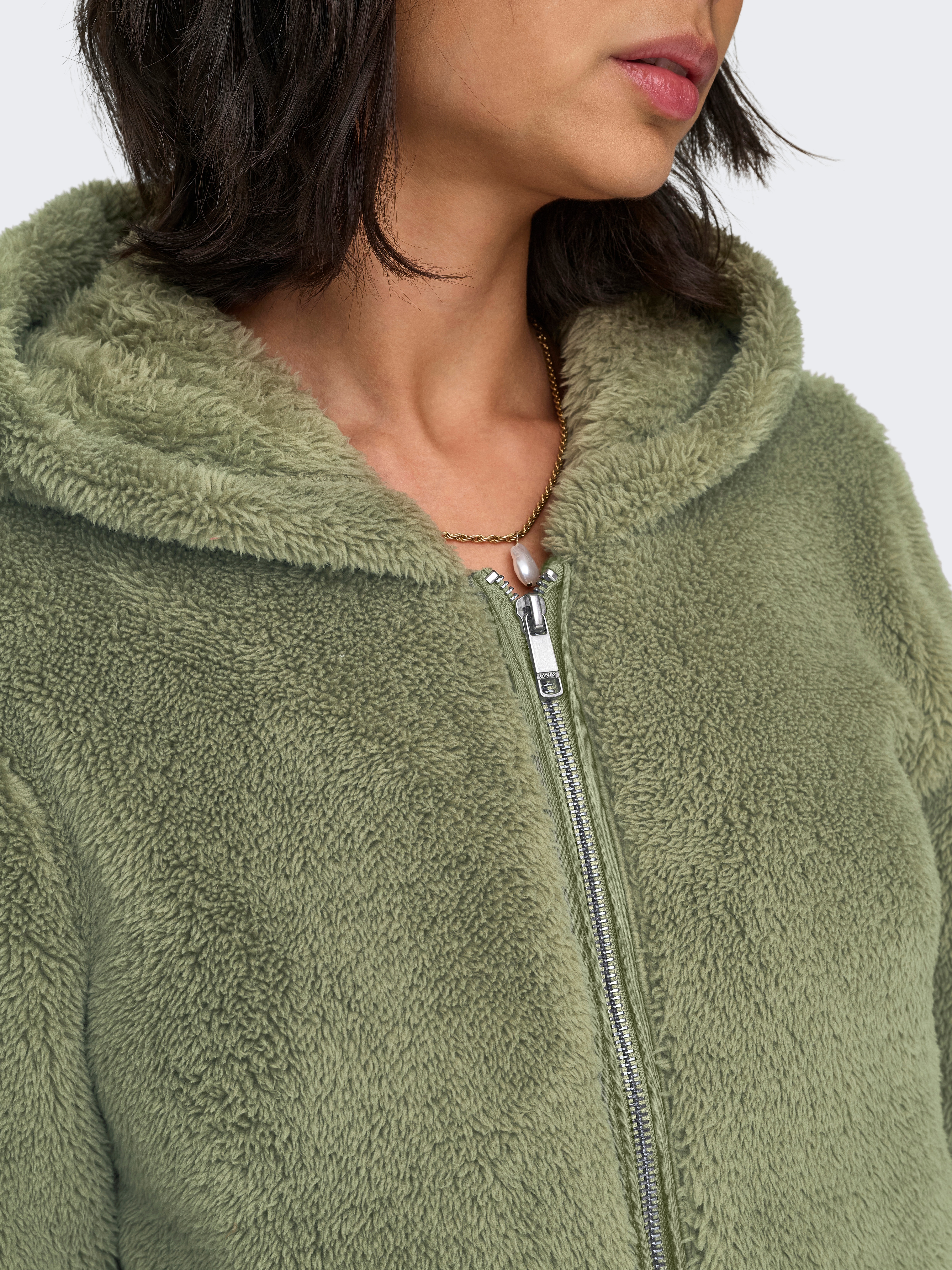 Thumbnail - ONLY Kapuzenplüschjacke "ONLNEWANNA CONTACT SHERPA JKT OTW NOOS", mit Kapuze