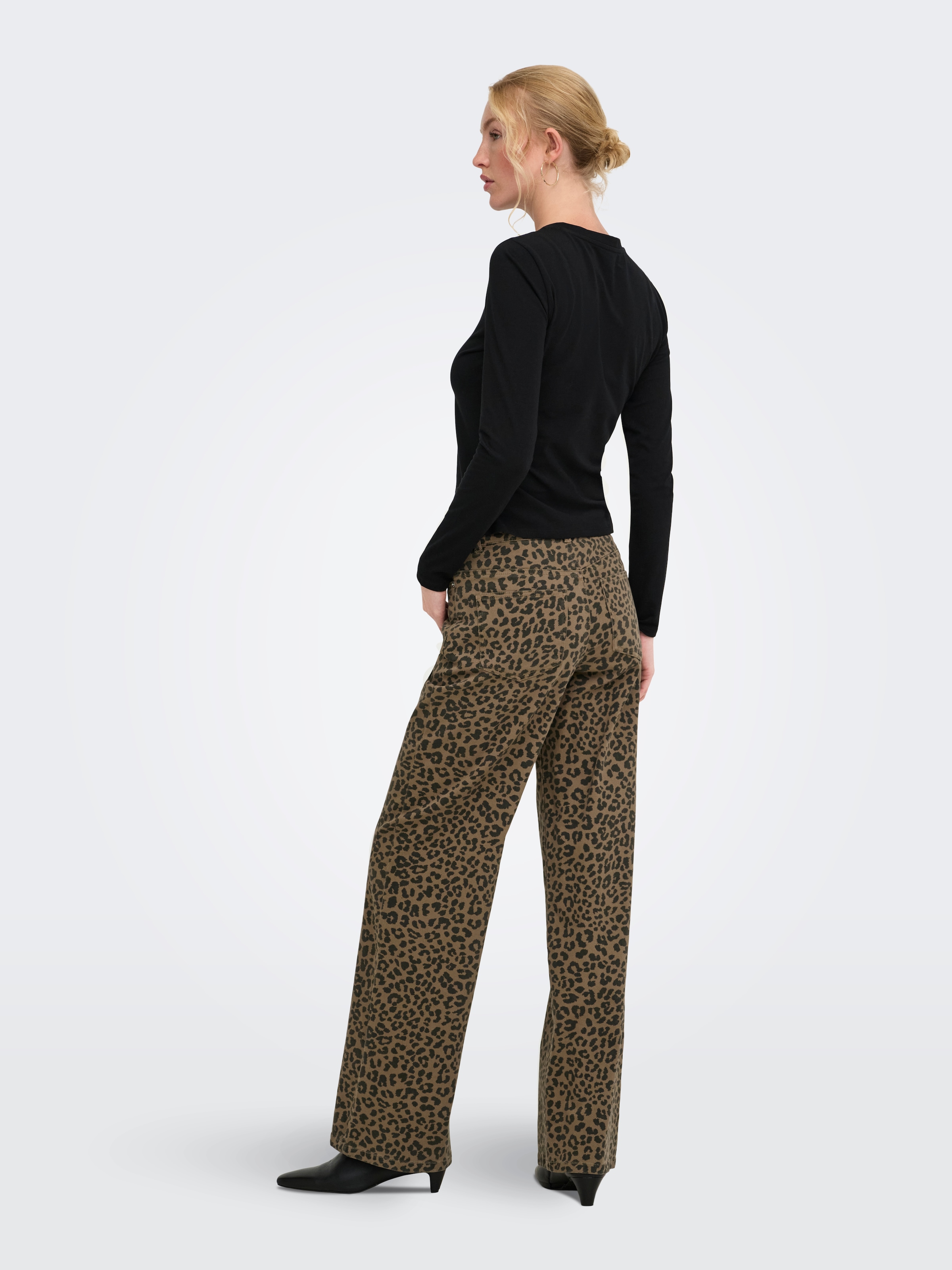 ONLY High-waist-Jeans »ONLMADISON HW WIDE ANIMAL PANT CC PNT« Baumwollmischung