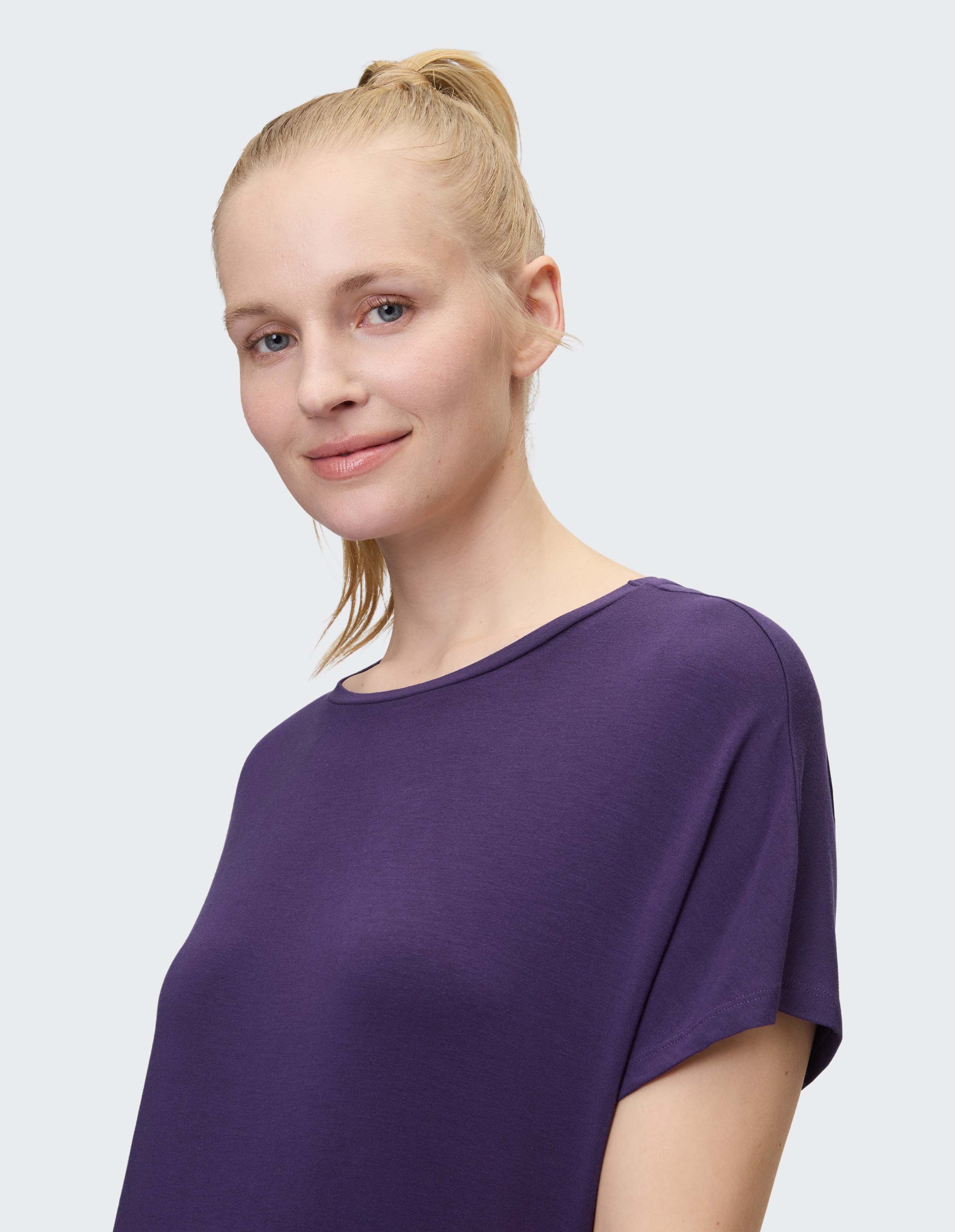 Thumbnail - Venice Beach T-Shirt "T-SHIRT EILEEN" sportlicher Schnitt, für Freizeit und sportliche Aktivitäten