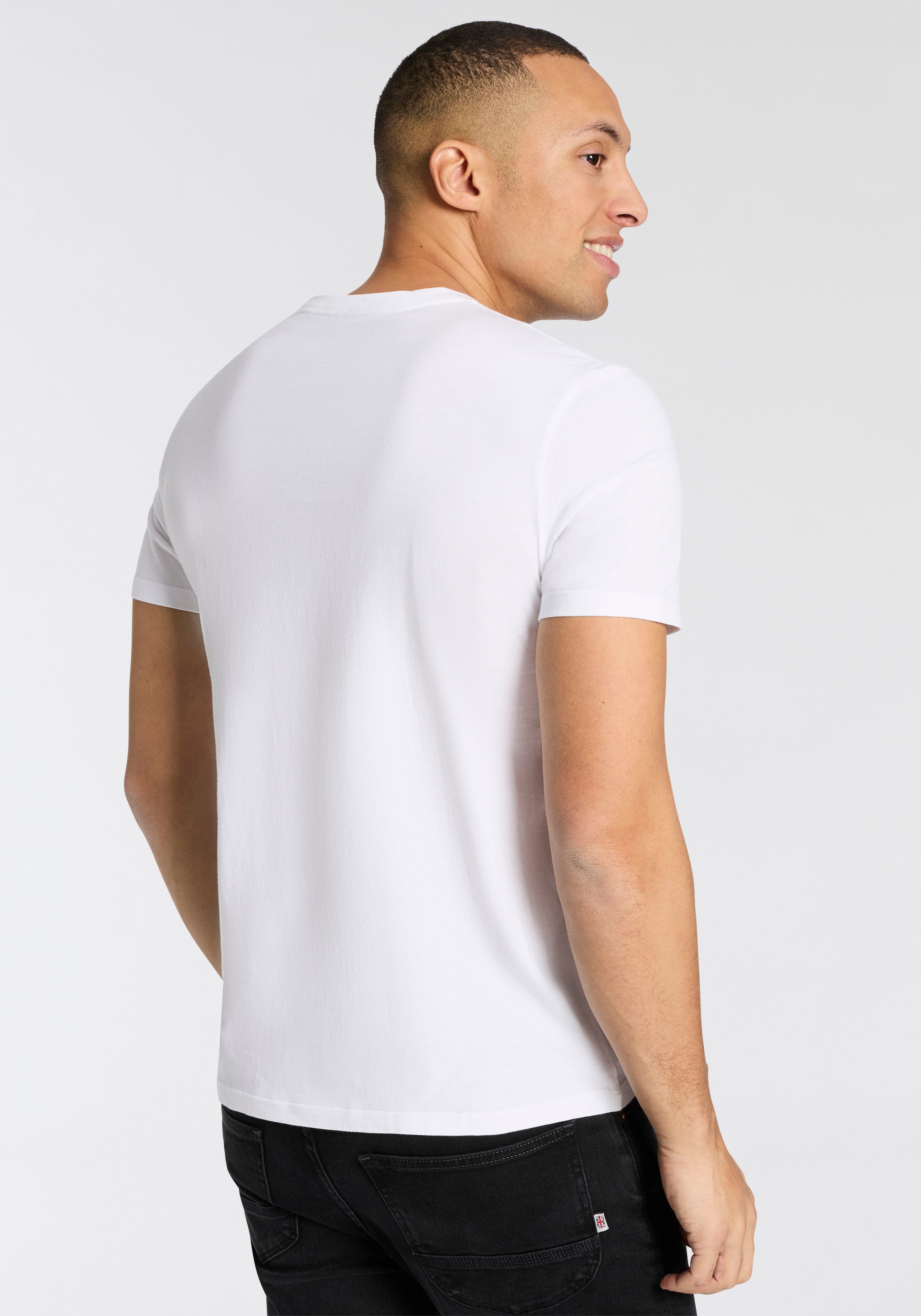 Calvin Klein T-Shirt Regular fit, mit Rundhalsausschnitt günstig online kaufen