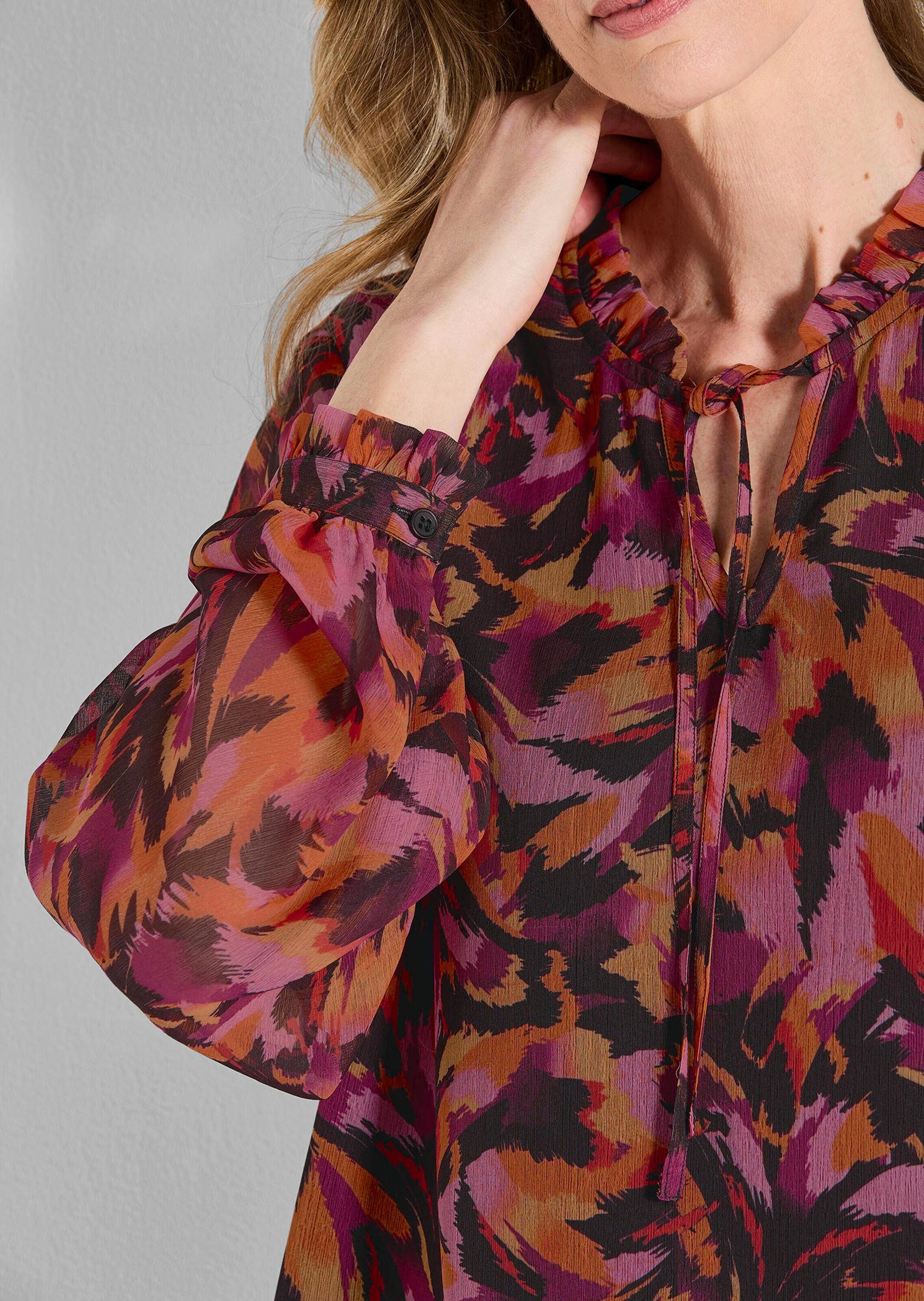 GOLDNER Schlupfbluse »Kurzgröße Chiffon-Bluse mit semitransparenten Ärmeln«