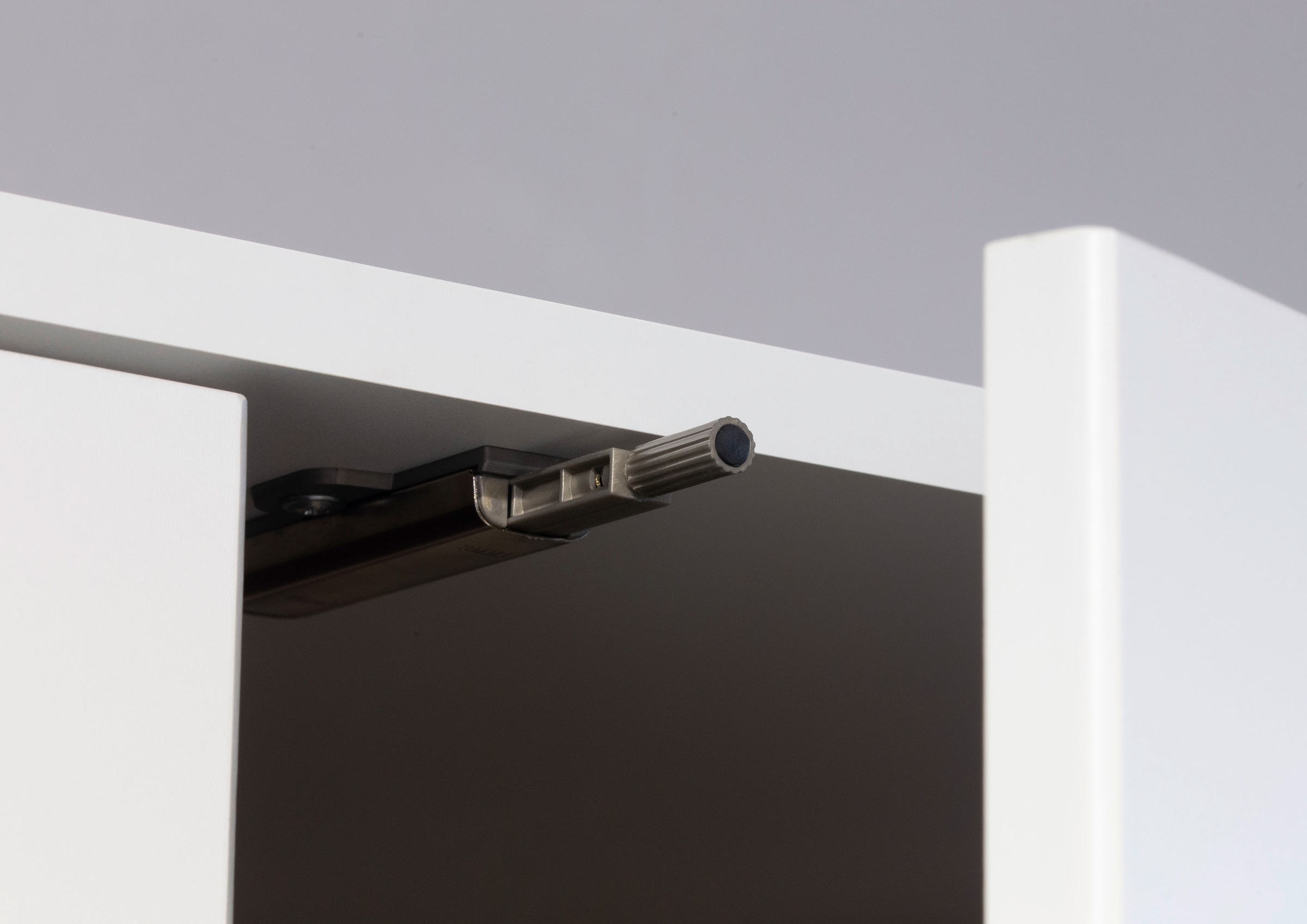 rauch Drehtürenschrank »Kleiderschrank Schrank Garderobe Wäscheschrank NABILA viel Stauraum«, (in 3 verschiedenen Ausstattungen BASIC/CLASSIC/PREMIUM), mit 2 Schubladen und Push-to-Open Funktion TOPSELLER MADE IN GERMANY