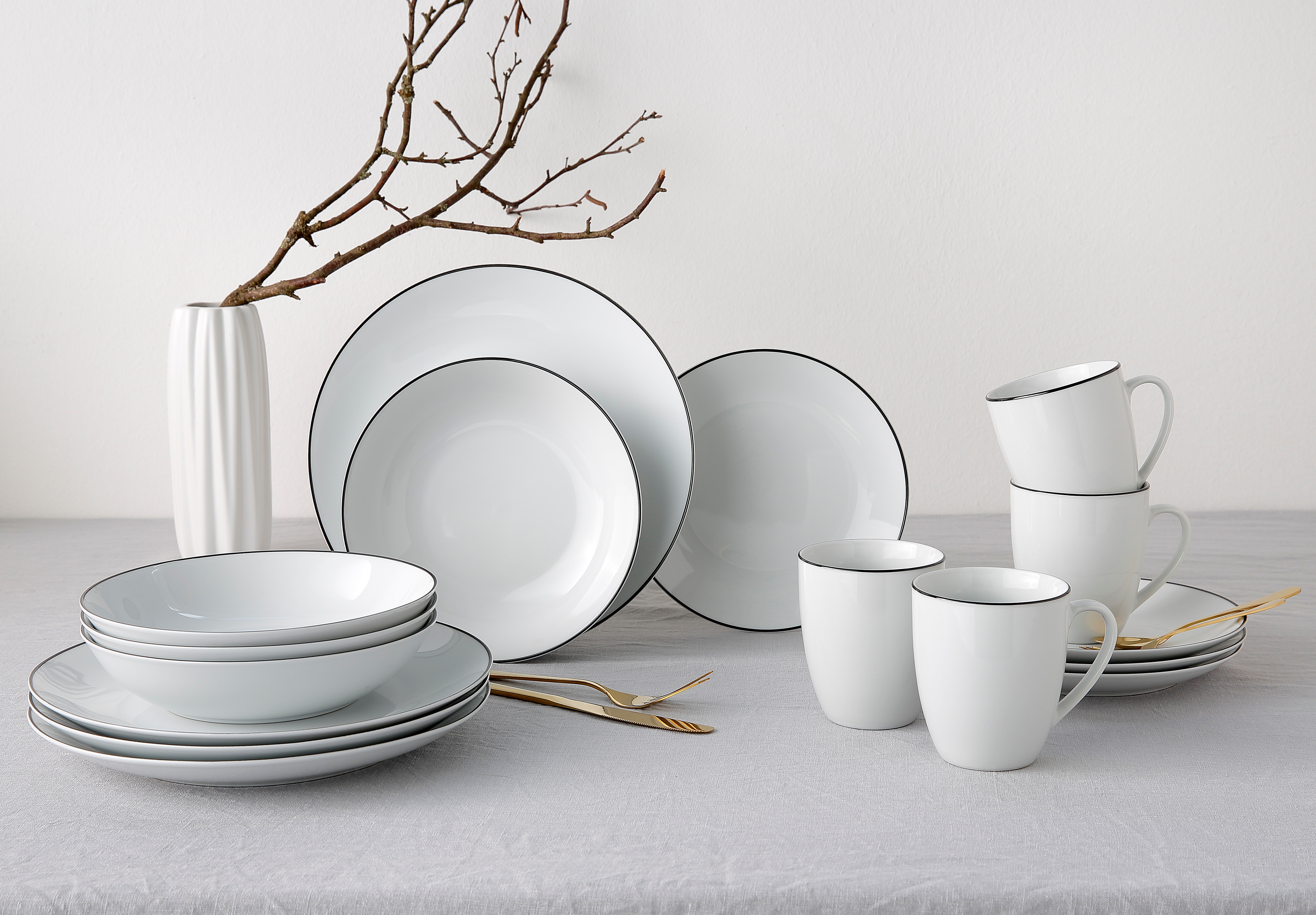 Thumbnail - my home Kombiservice "Madeline" Geschirr, trendige Coupeform, handgemalte, schwarzes Liniendekor