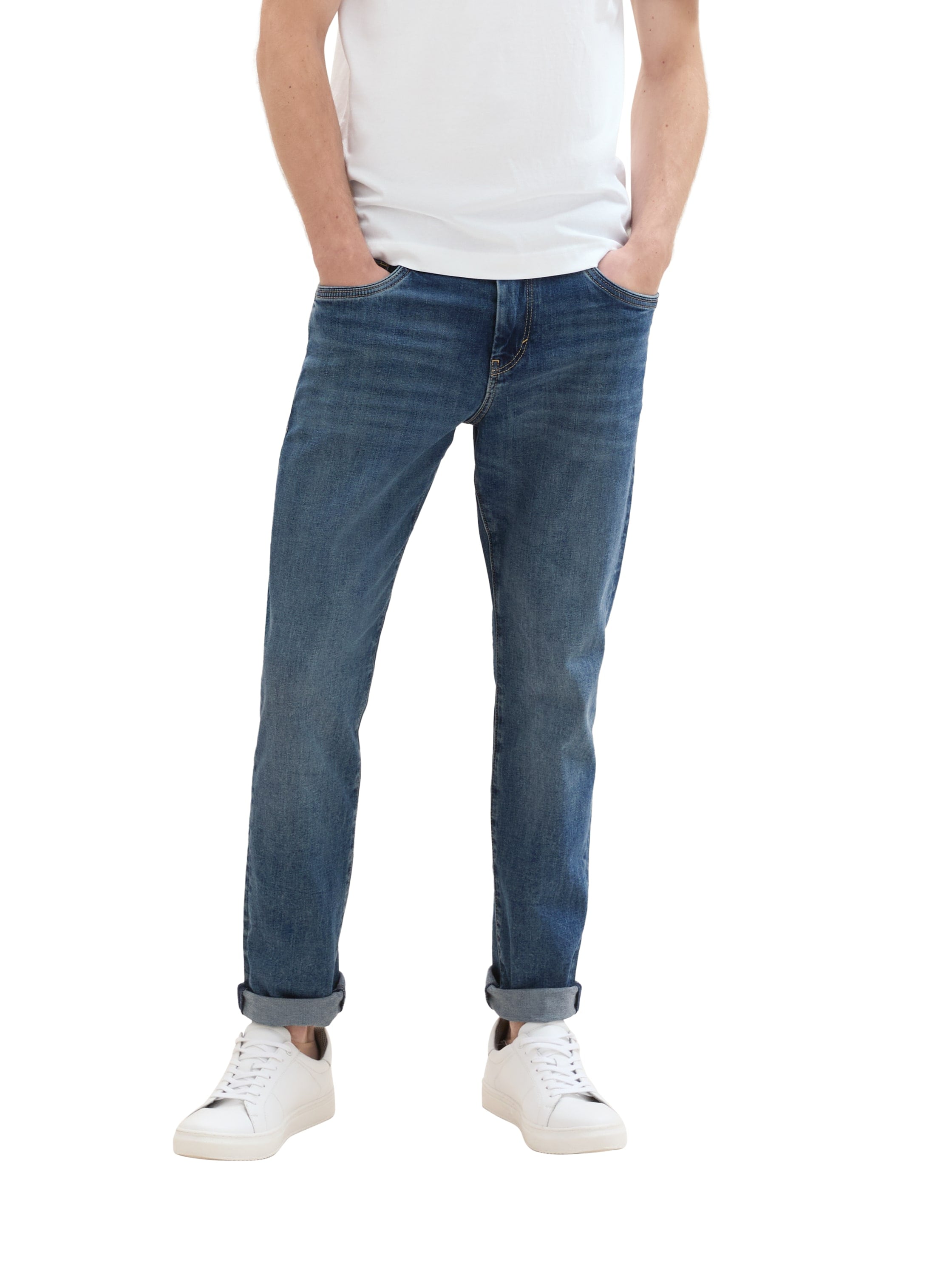 TOM TAILOR Slim-fit-Jeans »JOSH Slim«, in lässigem Style und verschiedenen Waschungen