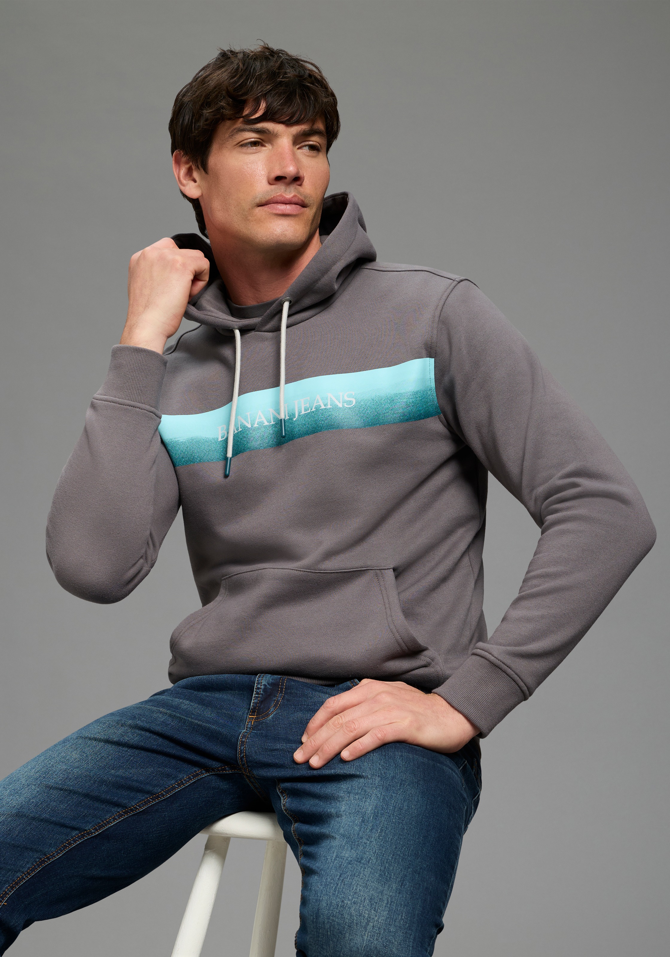 Bruno Banani Kapuzensweatshirt, mit Kapuze und Kordelzügen, mit Kängurutasc günstig online kaufen