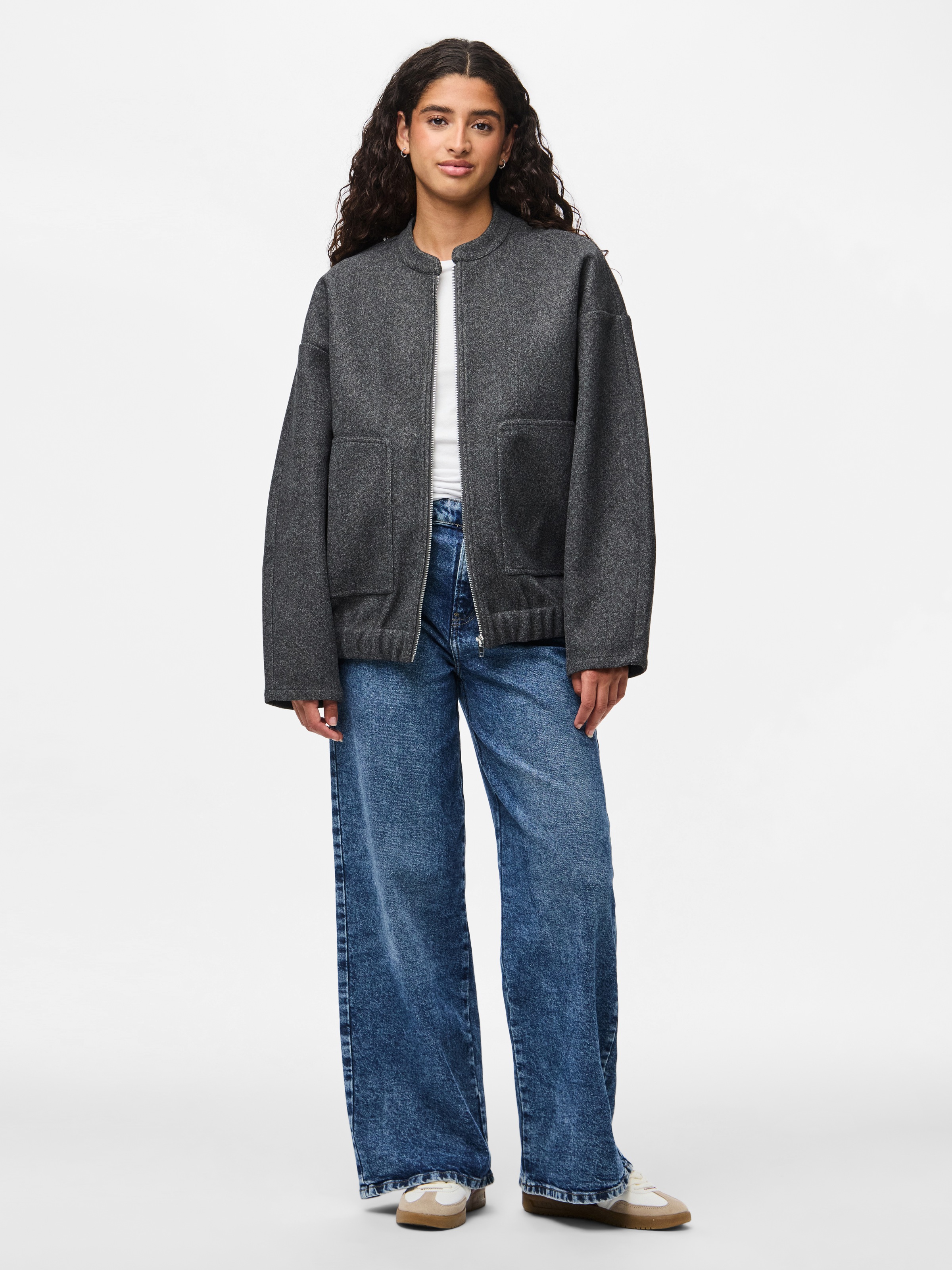 Thumbnail - pieces Blouson "PCDEBBIE LS BOMBER JACKET NOOS" ohne Kapuze