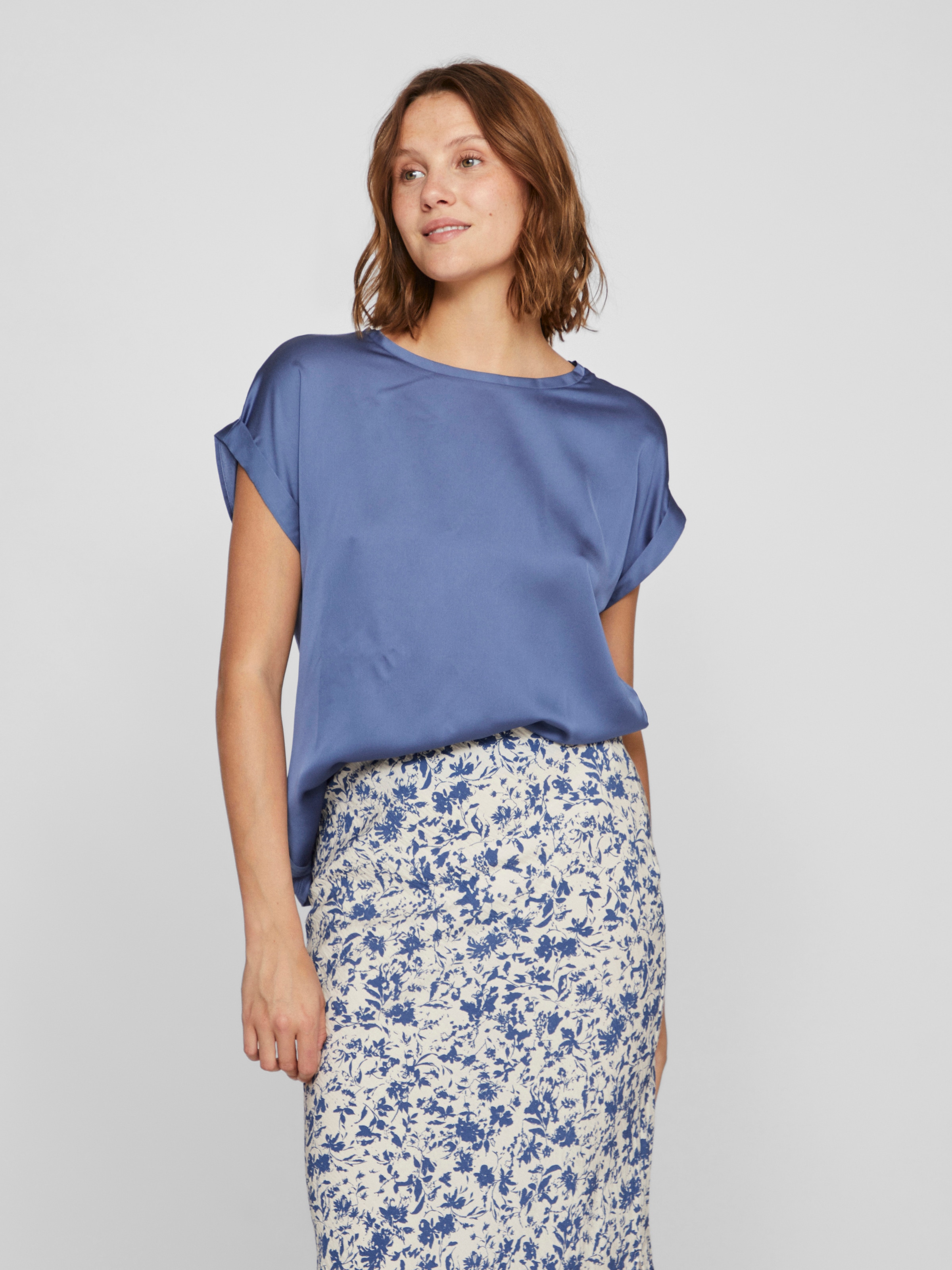 Vila Kurzarmshirt "VIELLETTE S/S SATIN TOP - NOOS", Satin Optik günstig online kaufen