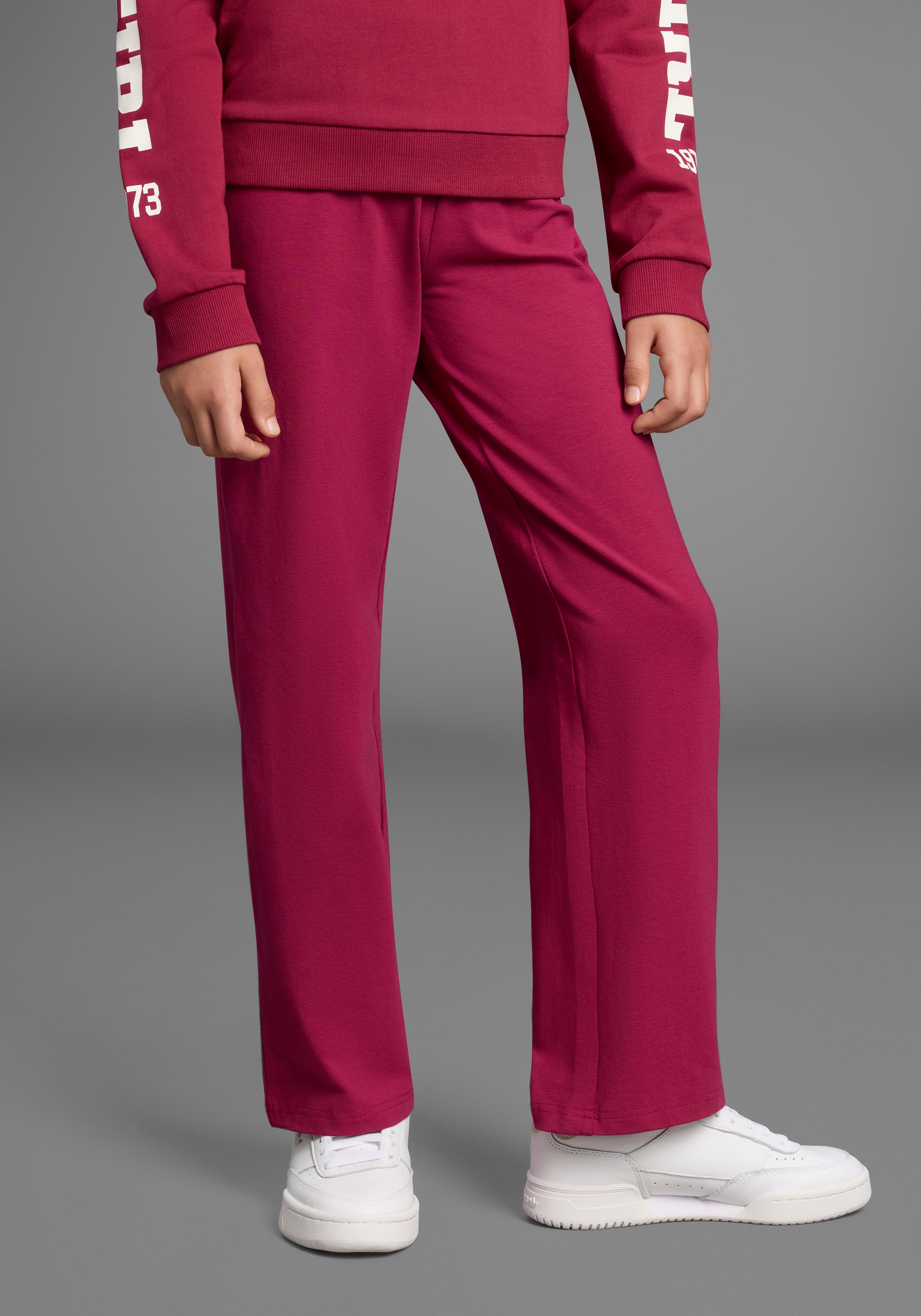 KIDSWORLD Leggings "Jerseyhose mit weitem Bein" Jazzpants mit weitem Bein, super bequem