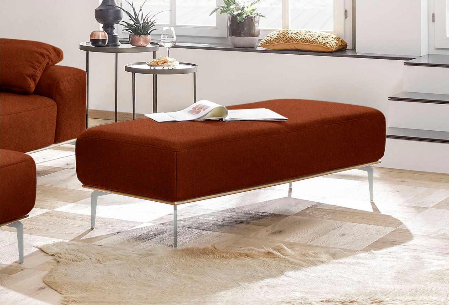 W.SCHILLIG Polsterhocker mit elegantem Holzsockel, Füße in Chrom glänzend, günstig online kaufen