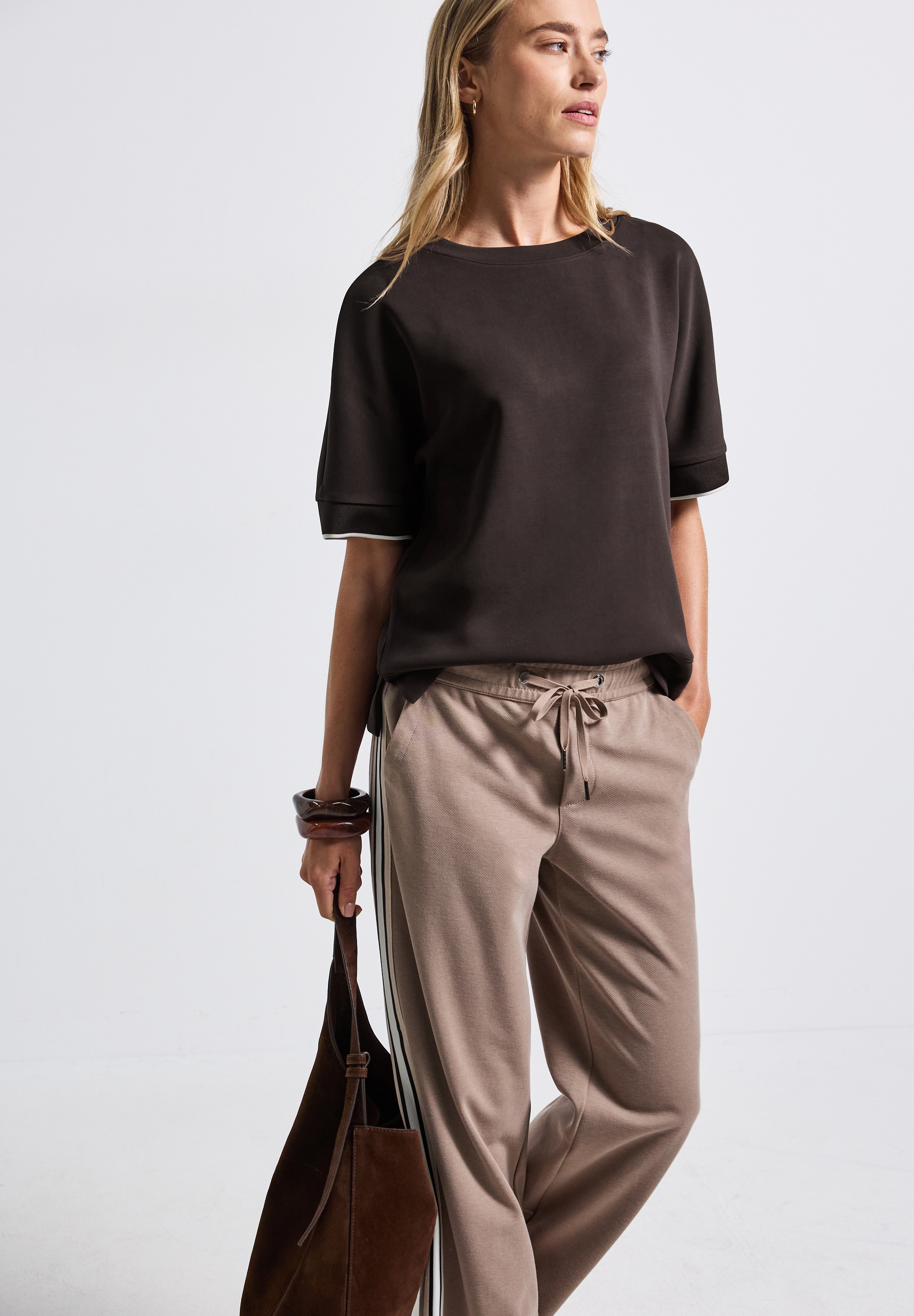 STREET ONE T-Shirt, im Silk Look und mit dezentem Kontrastdetail, Sommershi günstig online kaufen