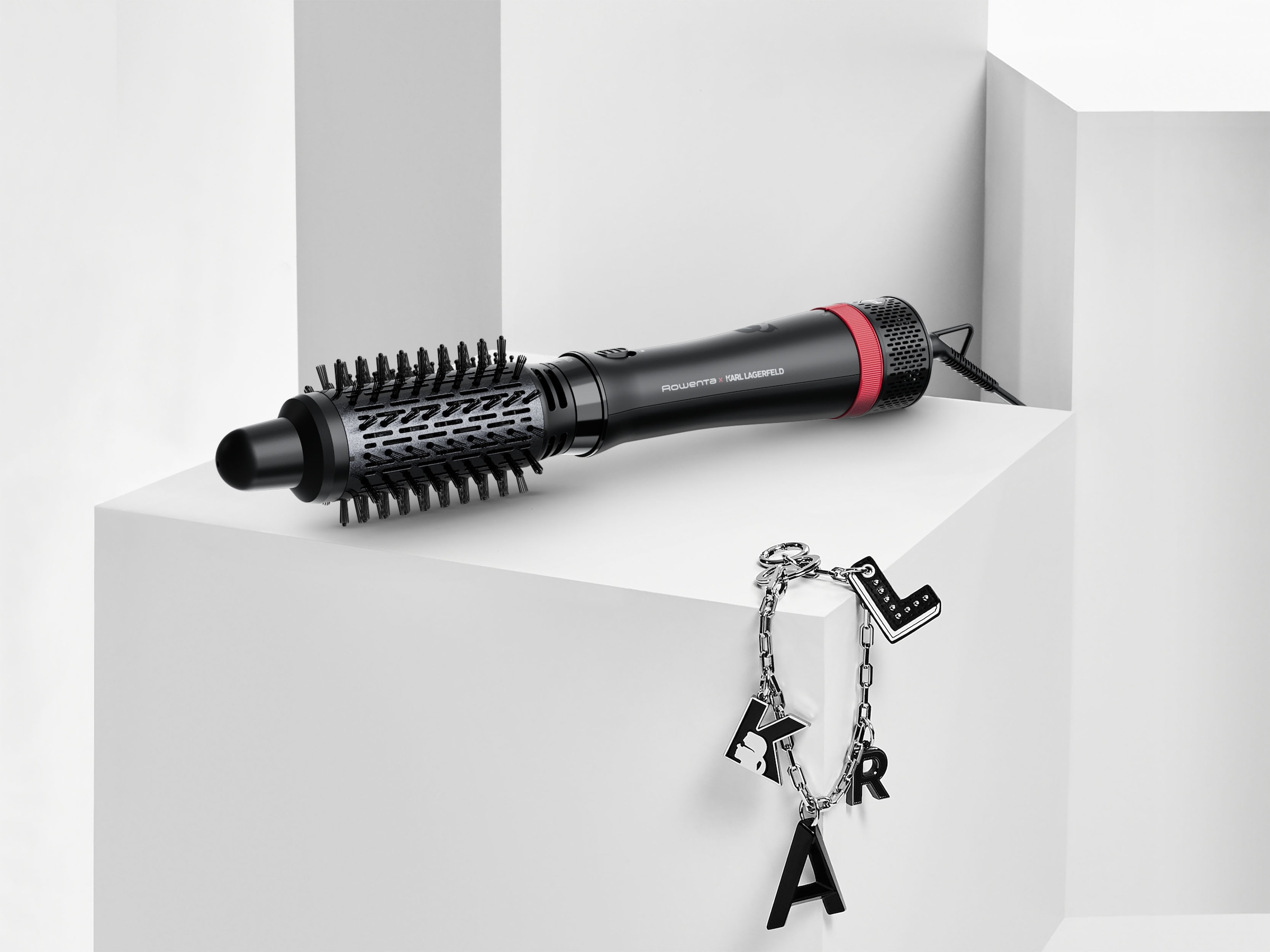 Rowenta Warmluftbürste »Rowenta x Karl Lagerfeld Express Style Warmluftbürste, 5-in-1 Bürste«, 5 Aufsätze, Keratin & Glow-Beschichtung, konstanter Luftstrom, CF635L