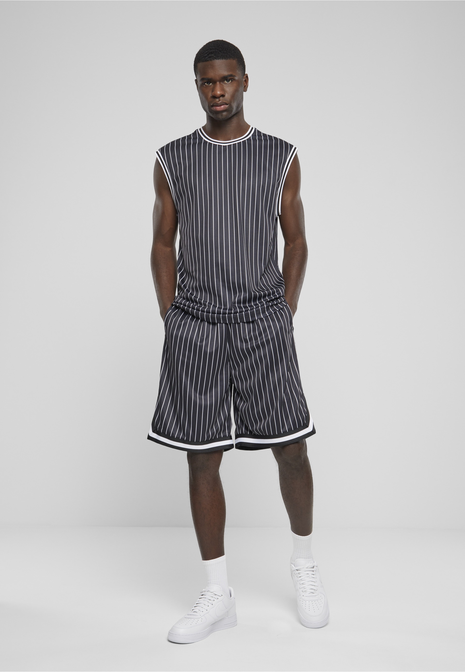 URBAN CLASSICS Tanktop »Urban Classics Striped Mesh Tanktop« 1 Stk.