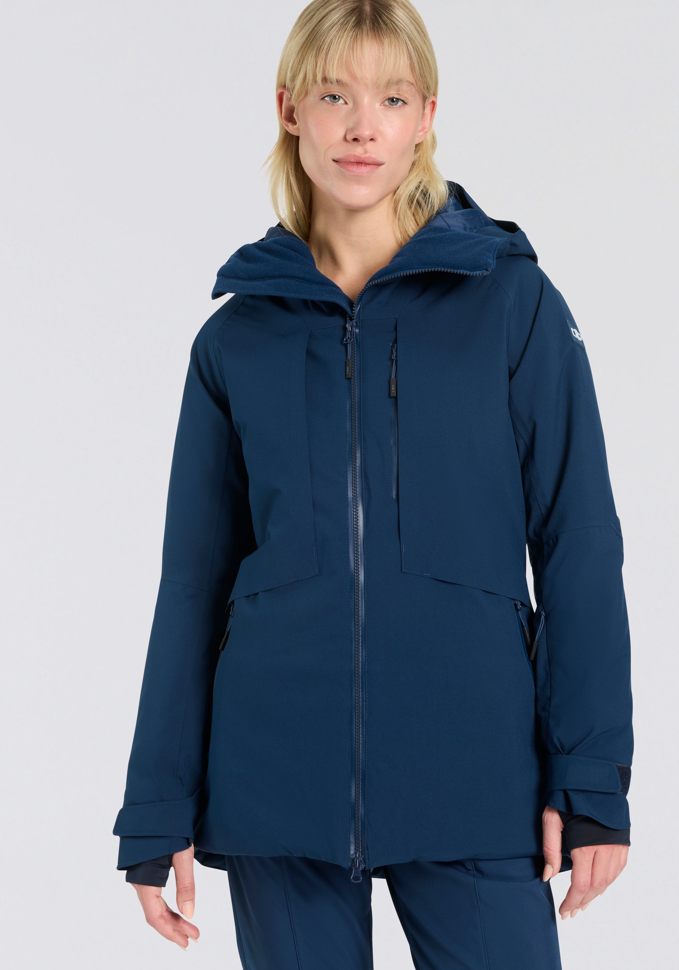 CMP Winterjacke mit Kapuze mit farblich passend gefütterter Kapuze, wärmend, winddicht