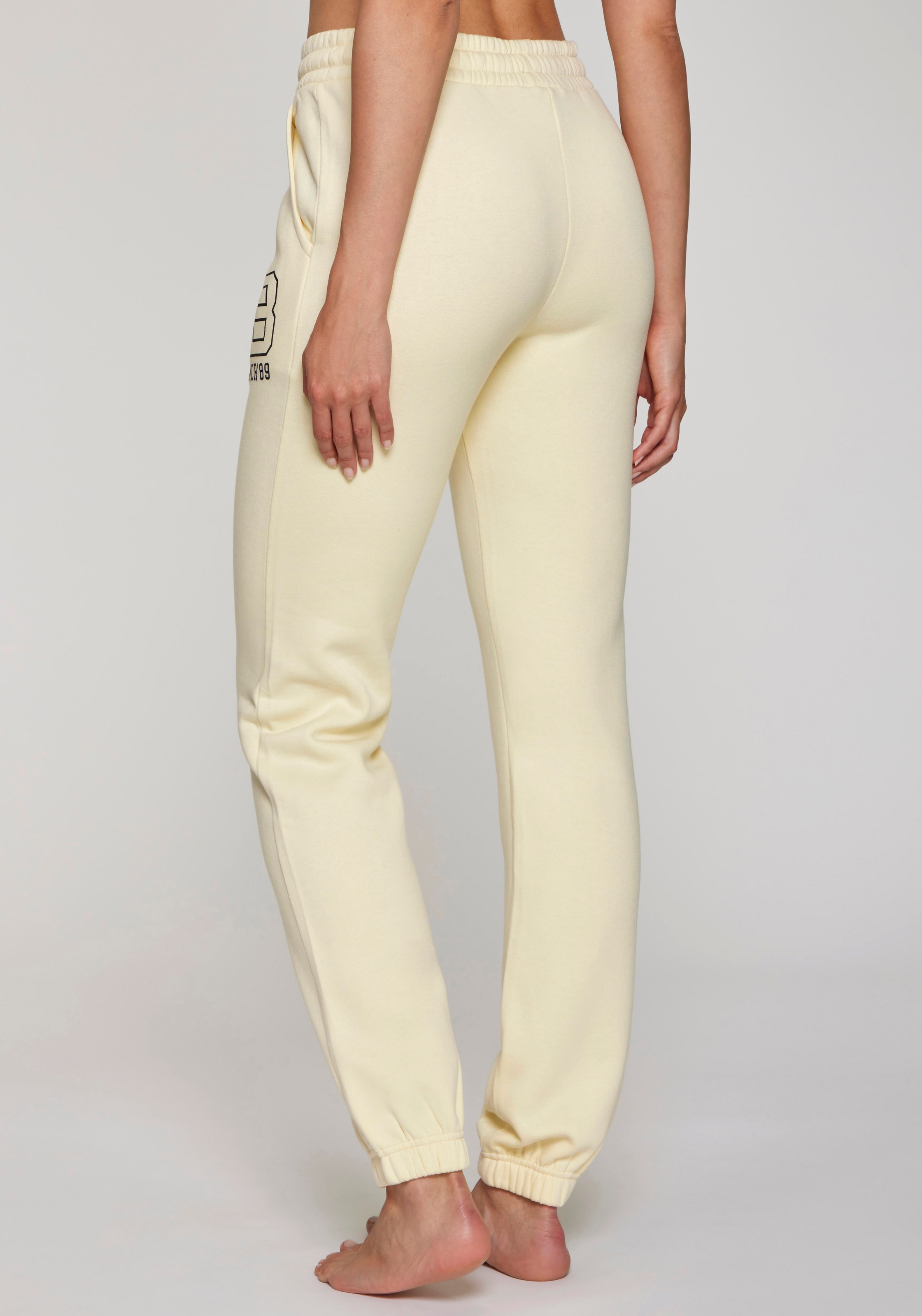 Bench. Loungewear Jogginghose, in Sweatware leicht innen angeraut