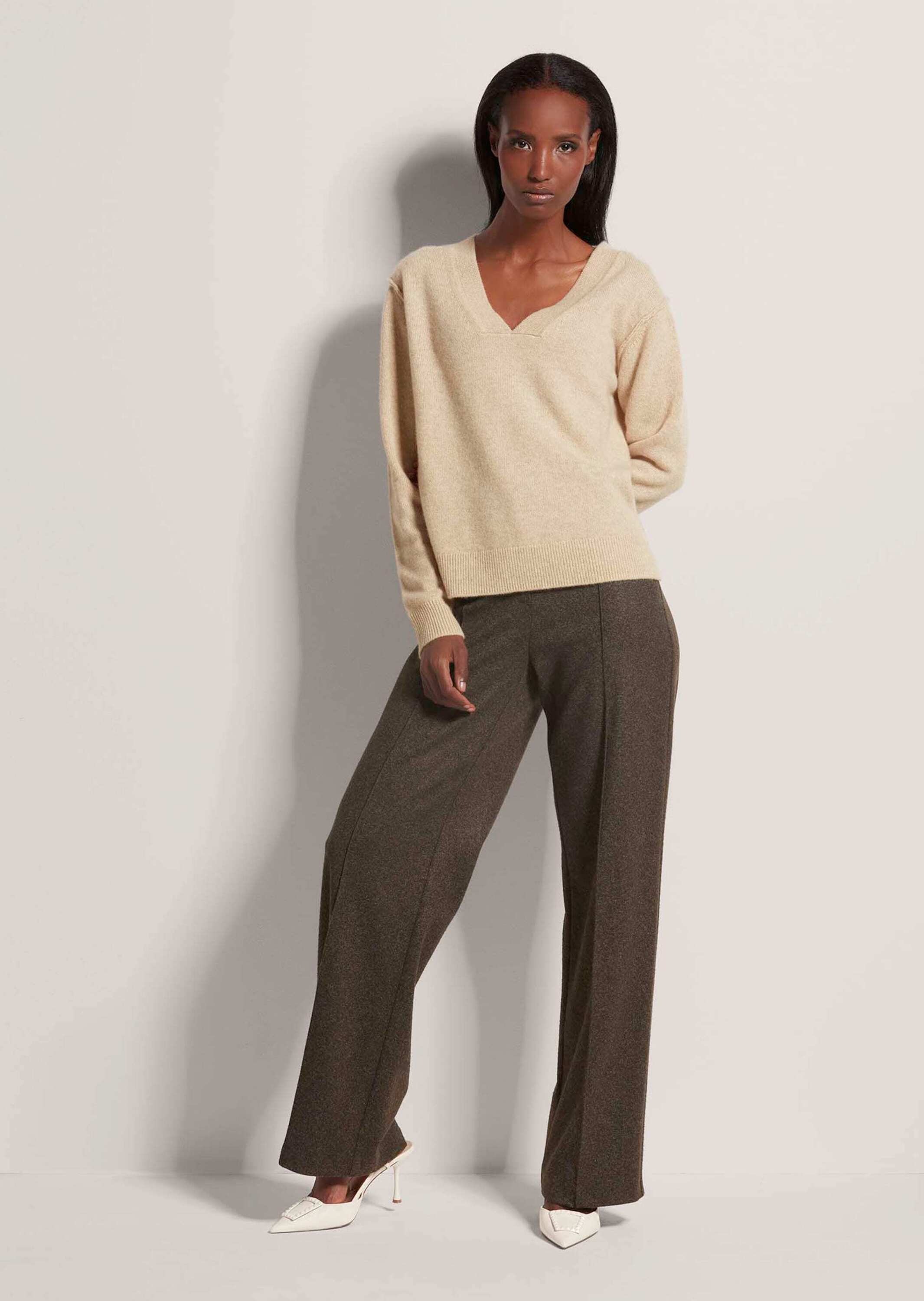 MADELEINE Longpullover »Pullover Kurzer V-Pullover mit Good Kaschmir«