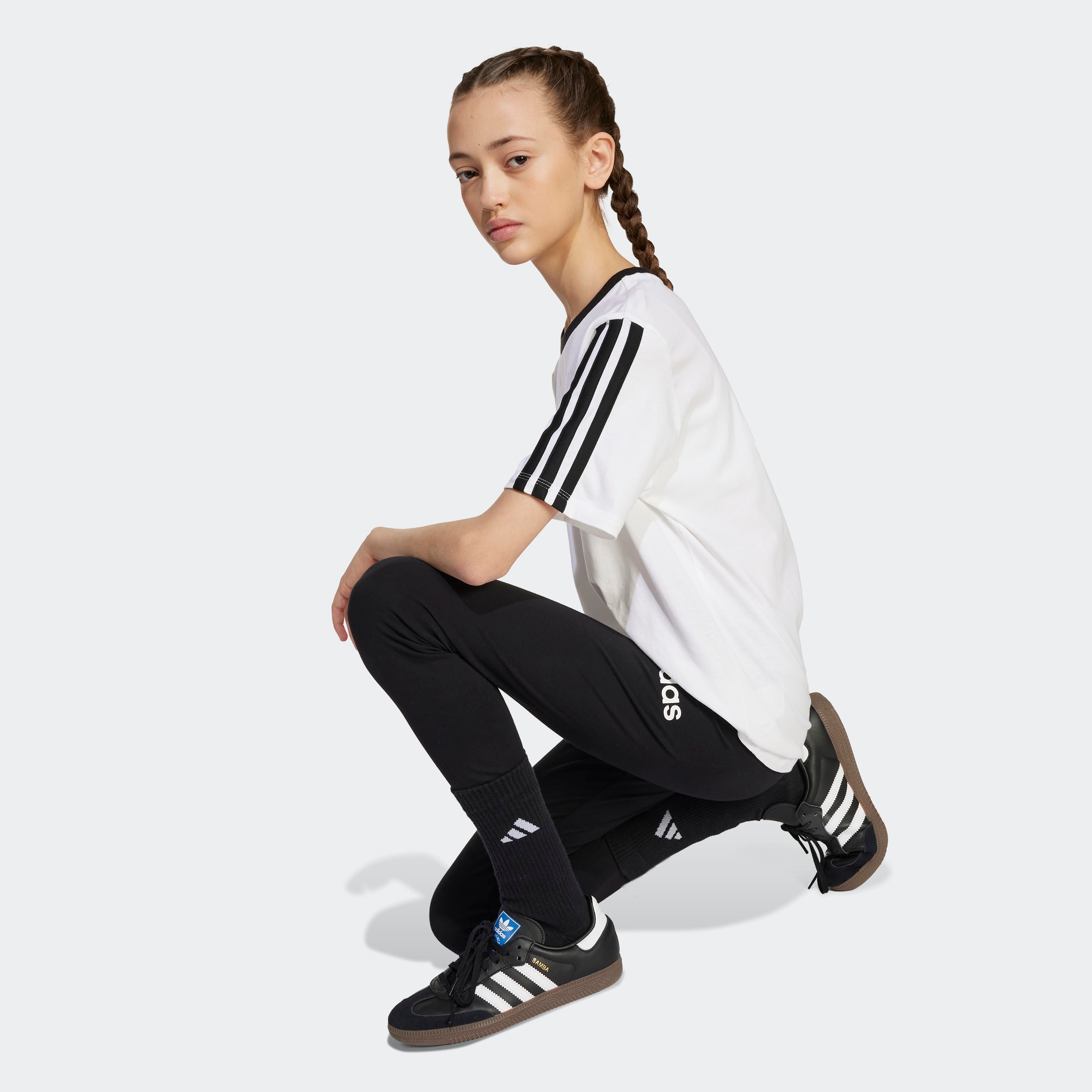 adidas Sportswear T-Shirt »ESSENTIALS KIDS« klassische Passform, 3-Streifen an den Ärmeln, aus Baumwolle