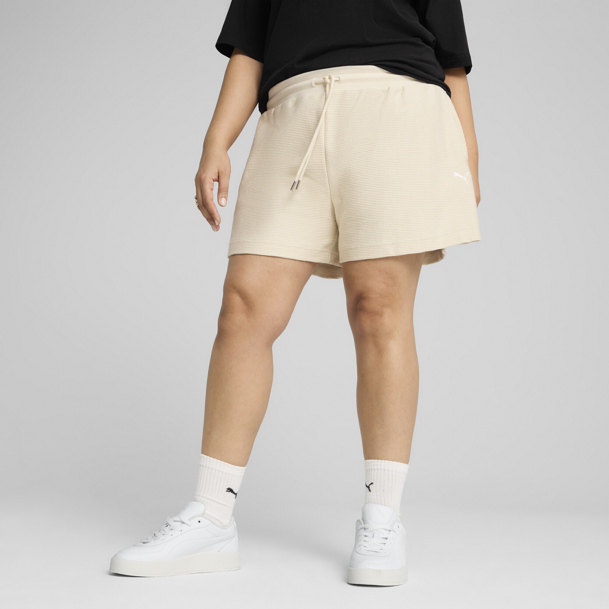 PUMA Sporthose »PREMIUM ESS 4" Jacquard-Shorts in A-Linie Damen«