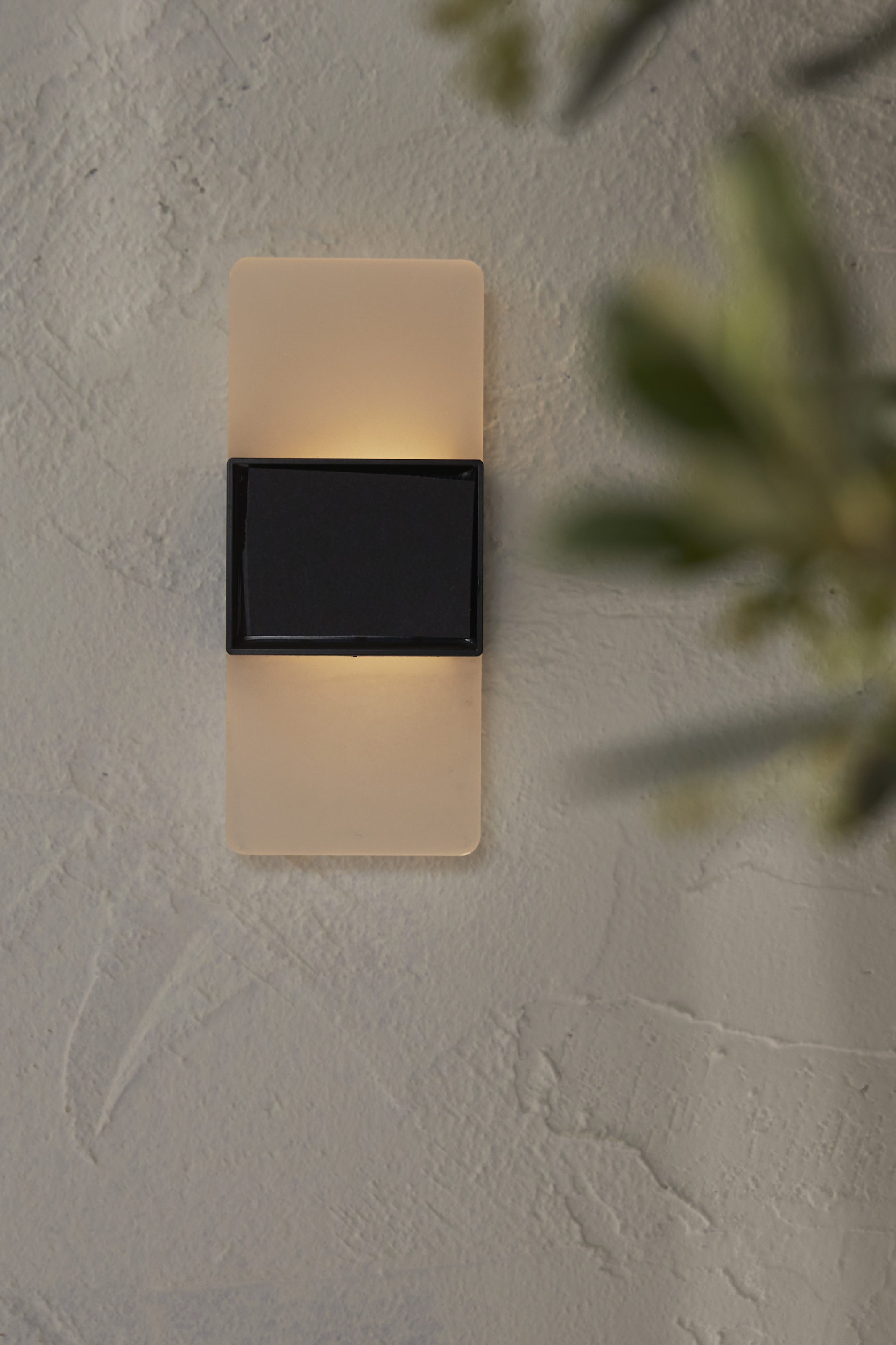 Parforce Traditional Hunting LED Solarleuchte »Solar-Wandleuchte Wandy Frost« LED-Board 1 Stk. Warmweiß 2 Lichtfarben, Dämmerungssensor