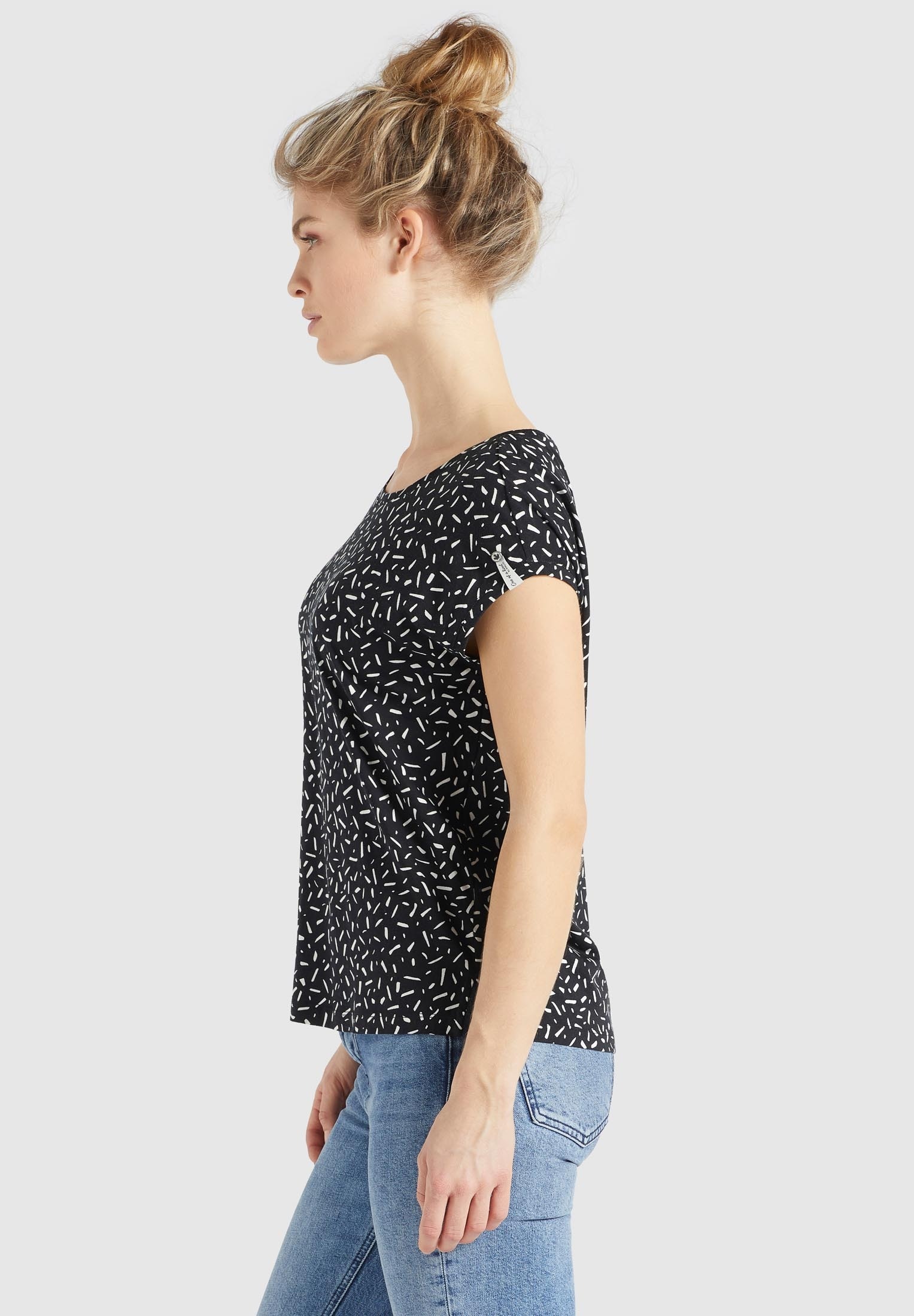 khujo T-Shirt »TALAJA«, mit Schlitz am Nacken