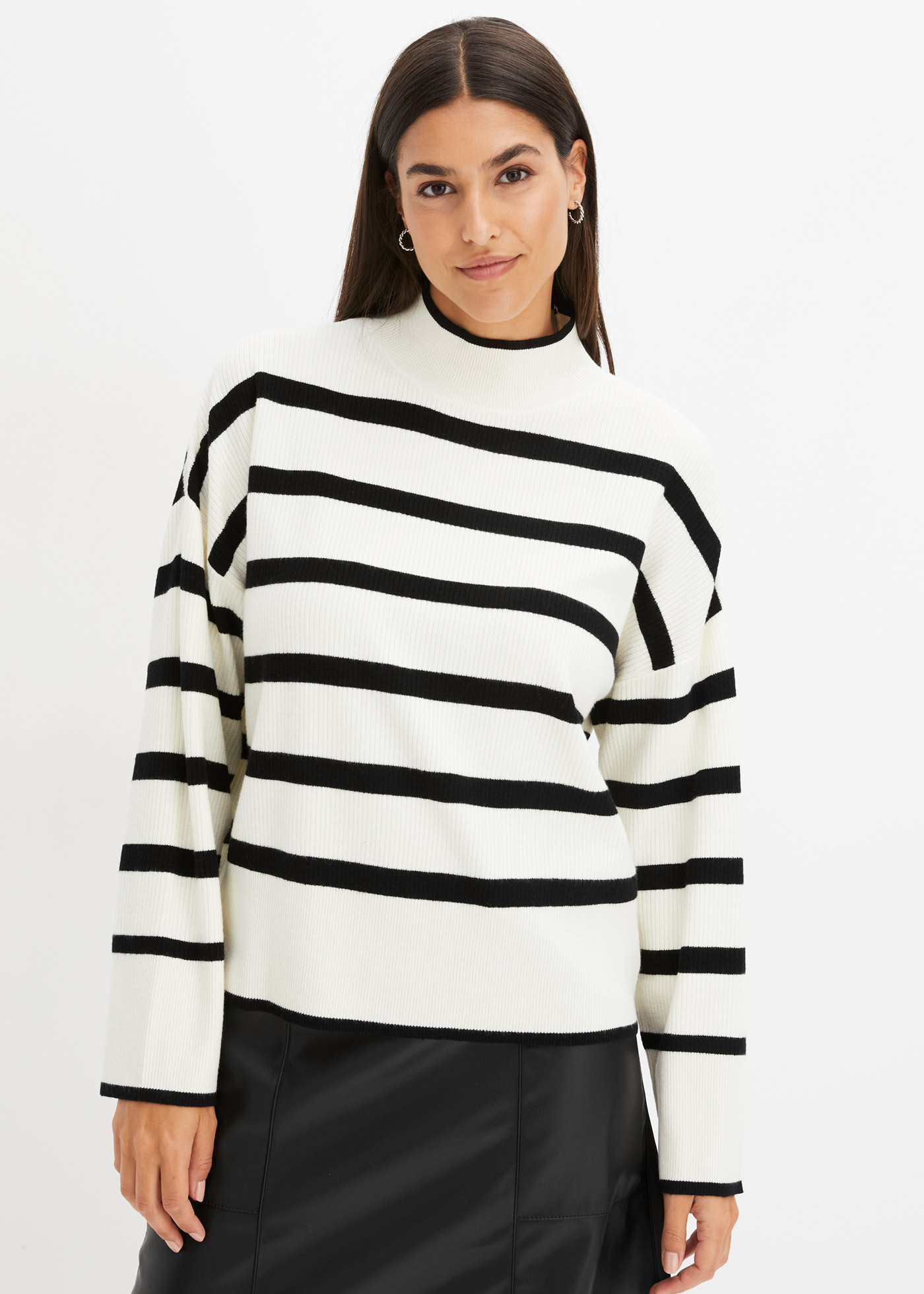 bonprix Strickpullover im Viskosemix, mit Stehkragen, dezente Boxy-Form