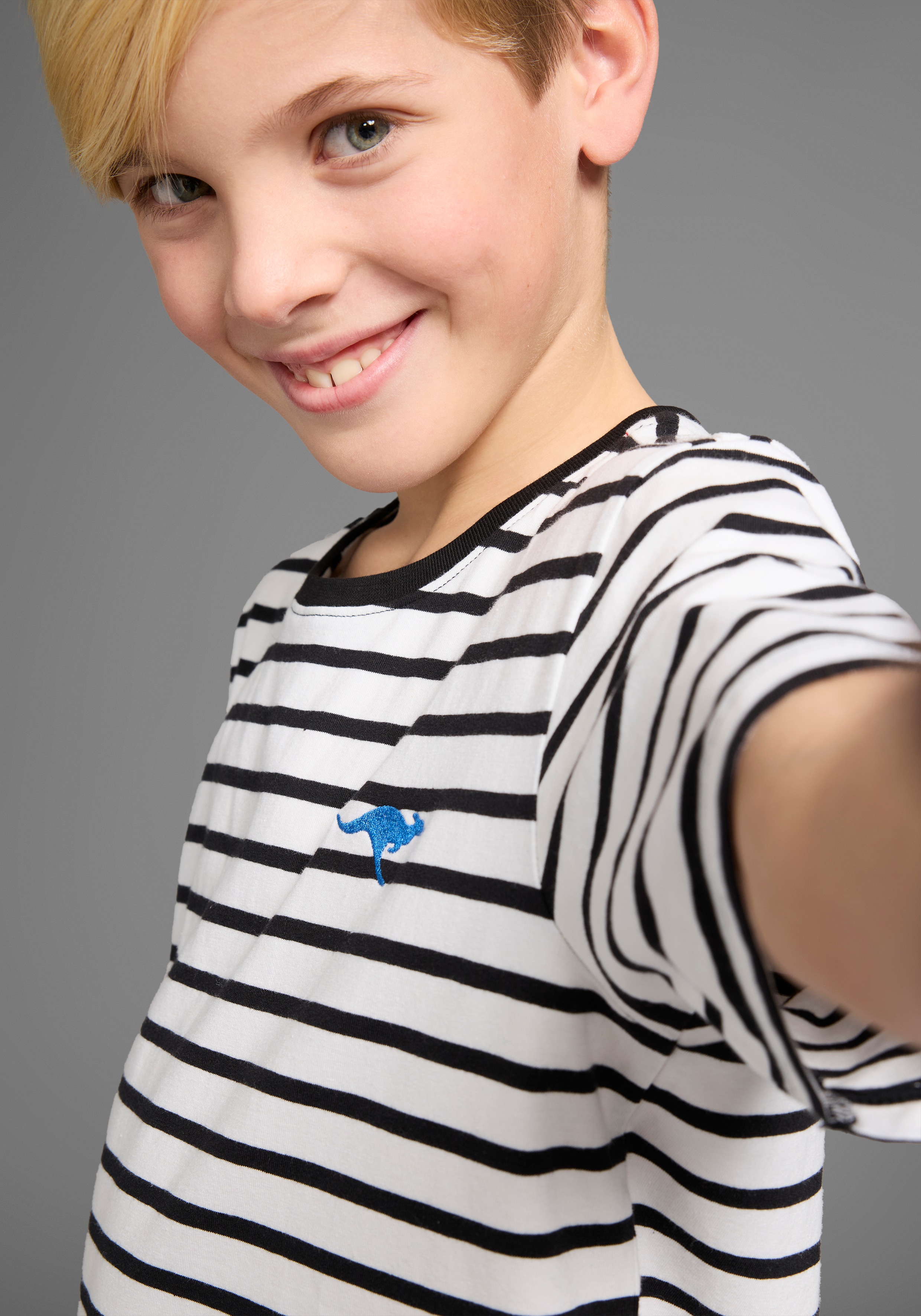 Thumbnail - KangaROOS T-Shirt "Ringelshirt mit kleiner Stickerei", garngefärbter Ringel