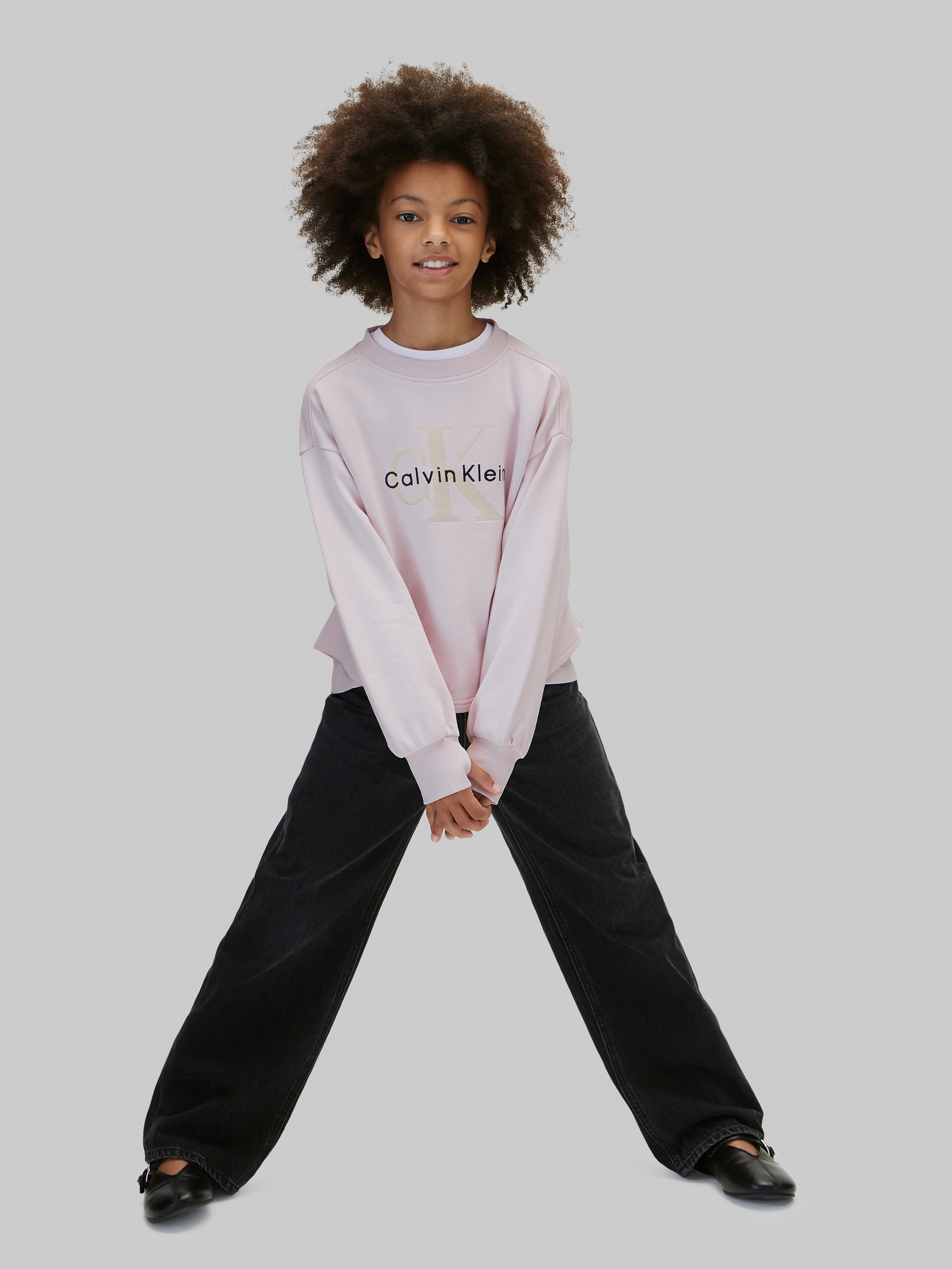 Calvin Klein Sweatshirt »MONOLOGO EMBRO CN SWEATSHIRT«, Regular fit, Logoschriftzug
