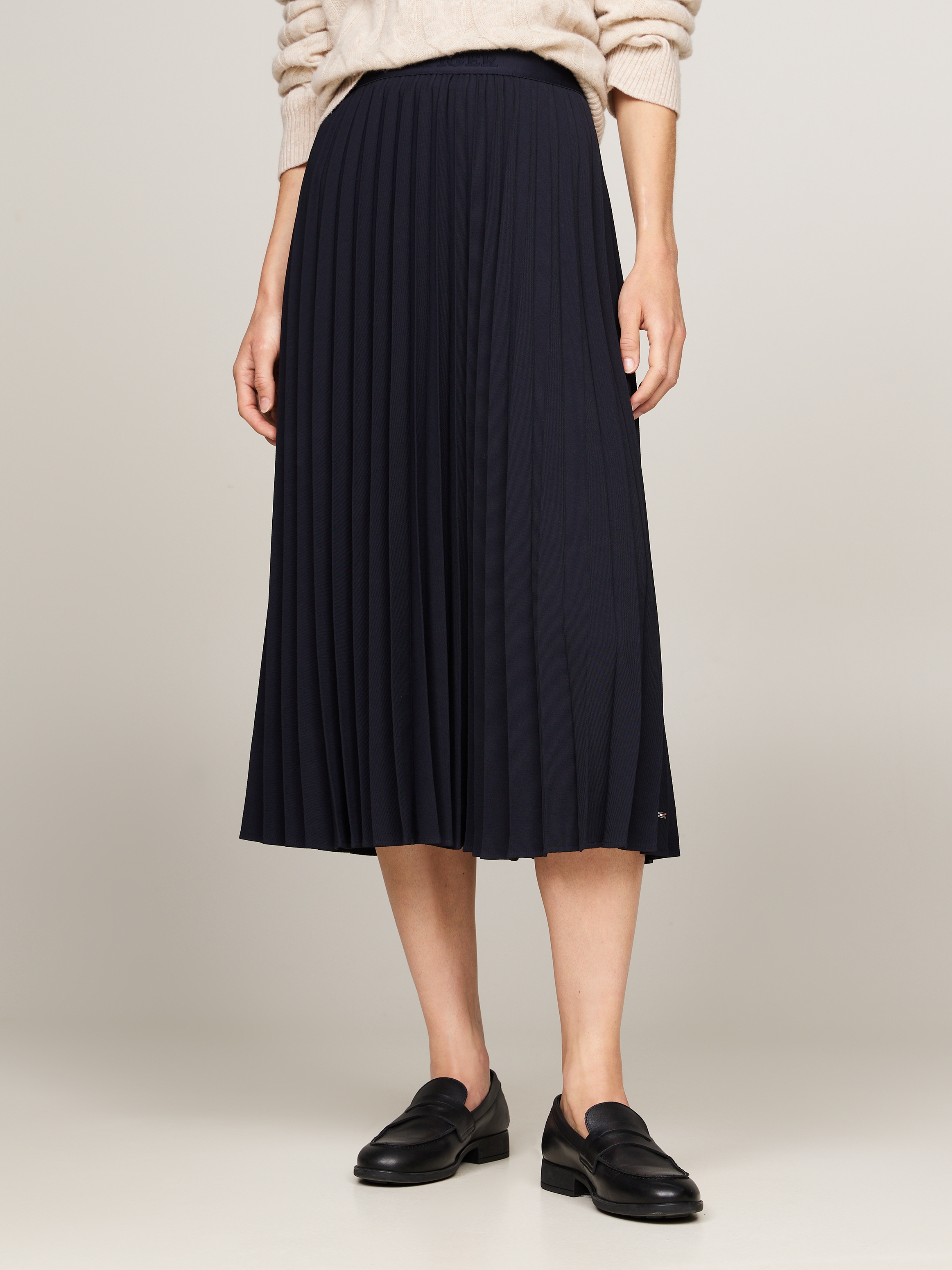 Tommy Hilfiger Plisseerock »FLUID TWILL PLEATED MIDI SKIRT«, Webrock mit Markenlabel