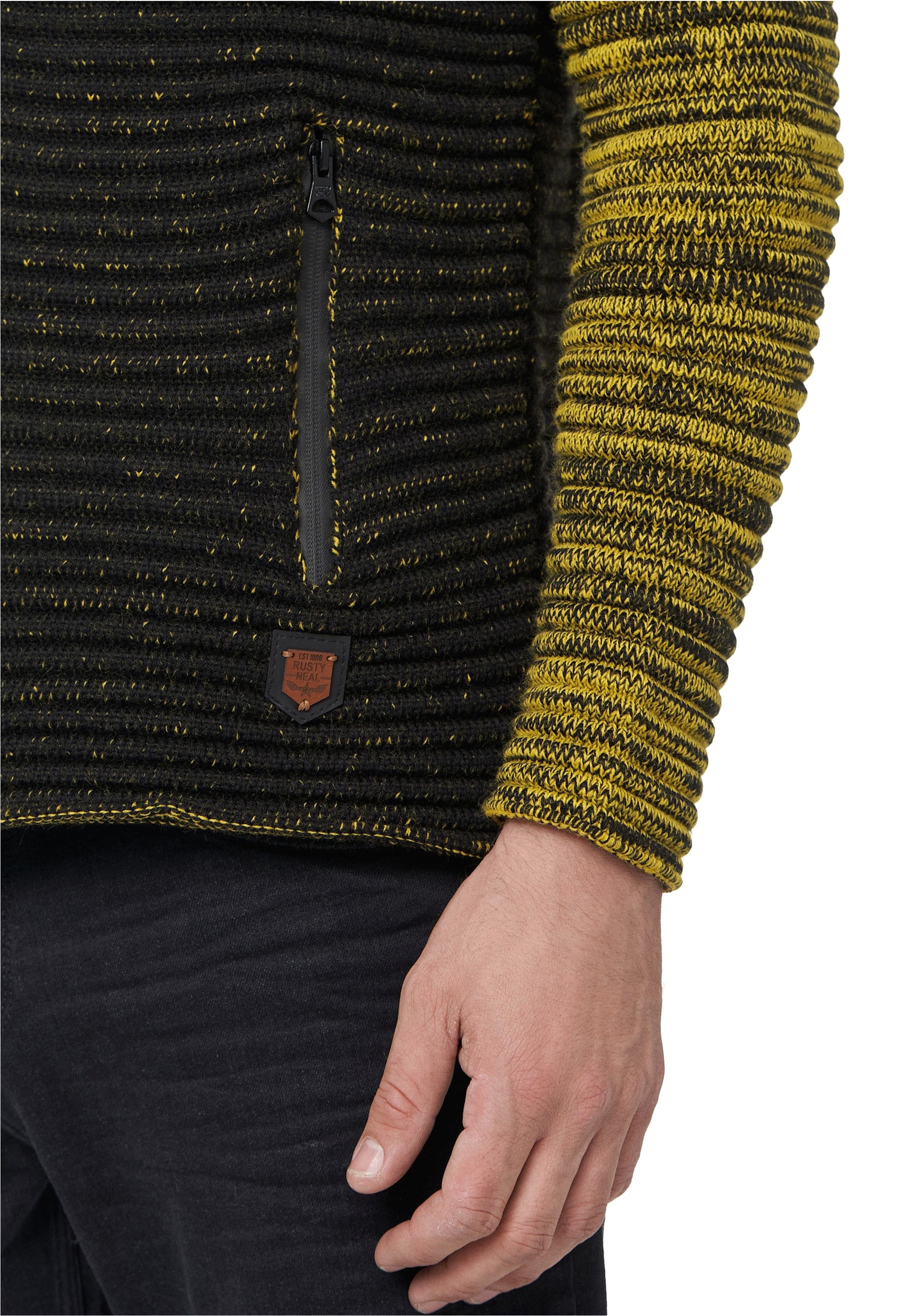 Rusty Neal Strickjacke, mit kuscheliger Kapuze