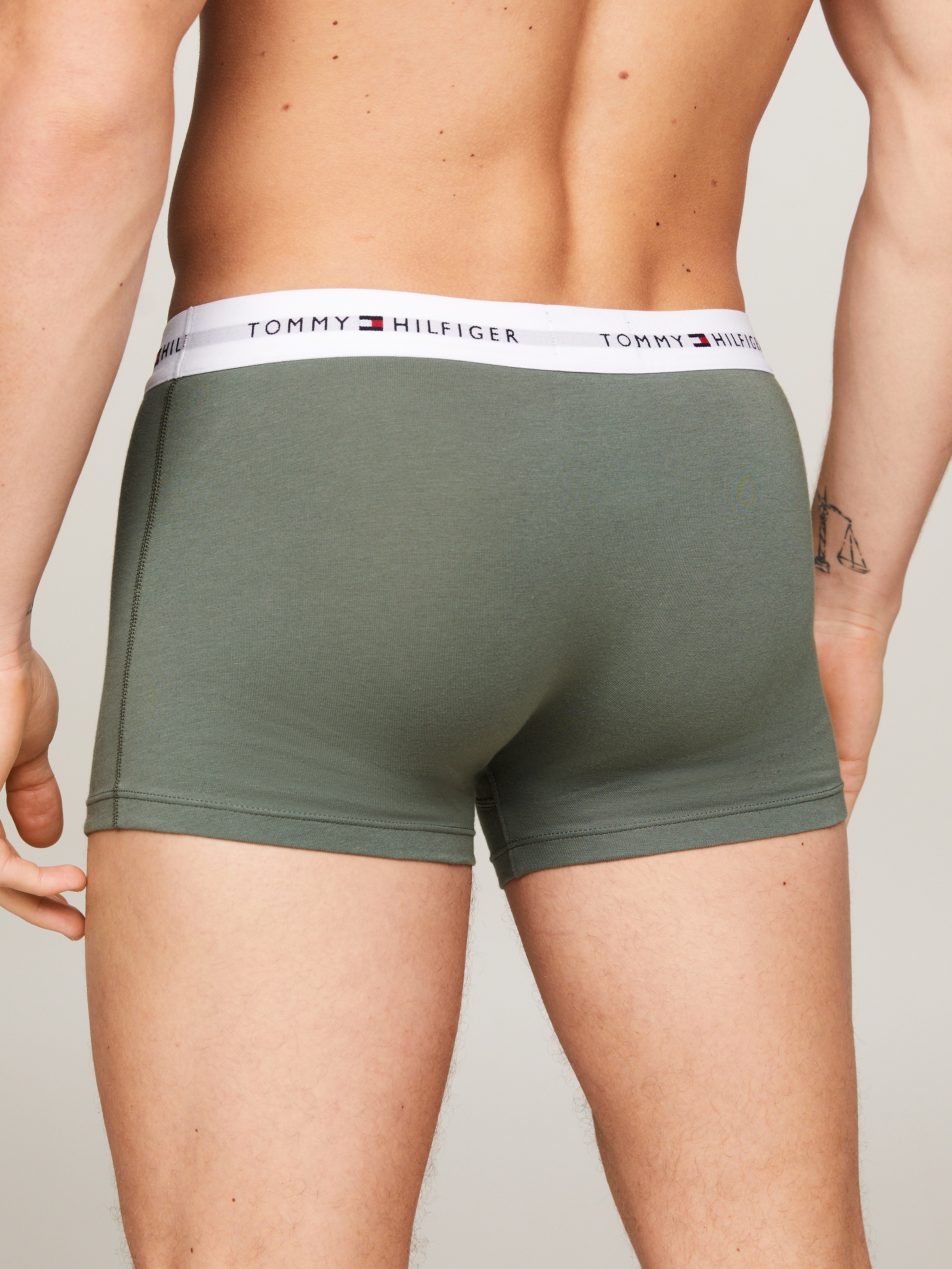 Tommy Hilfiger Underwear Trunk »3P TRUNK«, (Packung, 3 St., 3er), farbig mit weißem Logo-Elastikbund, Signature Kollektion