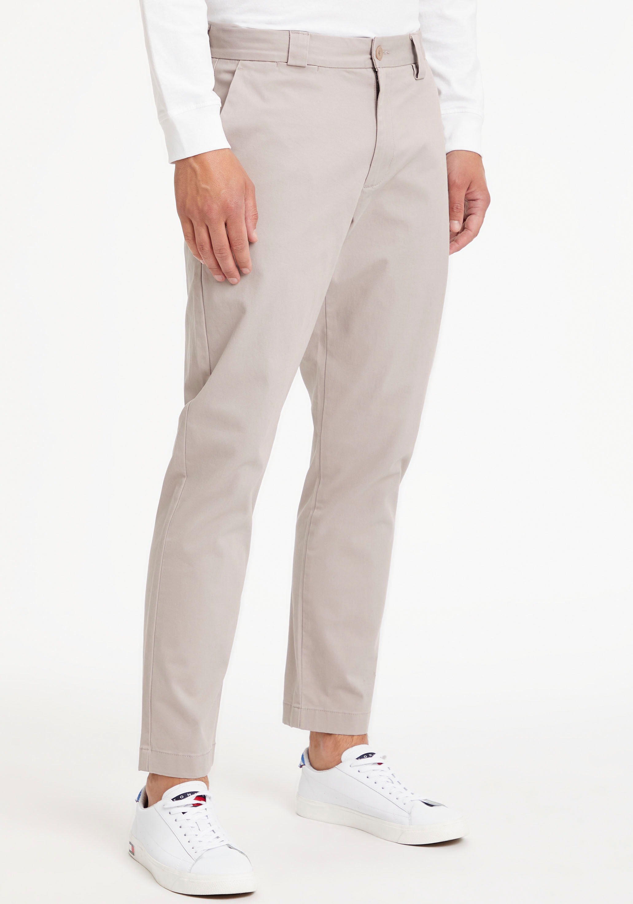 Tommy Jeans Chinohose »TJM DAD CHINO« mit Label-Badge