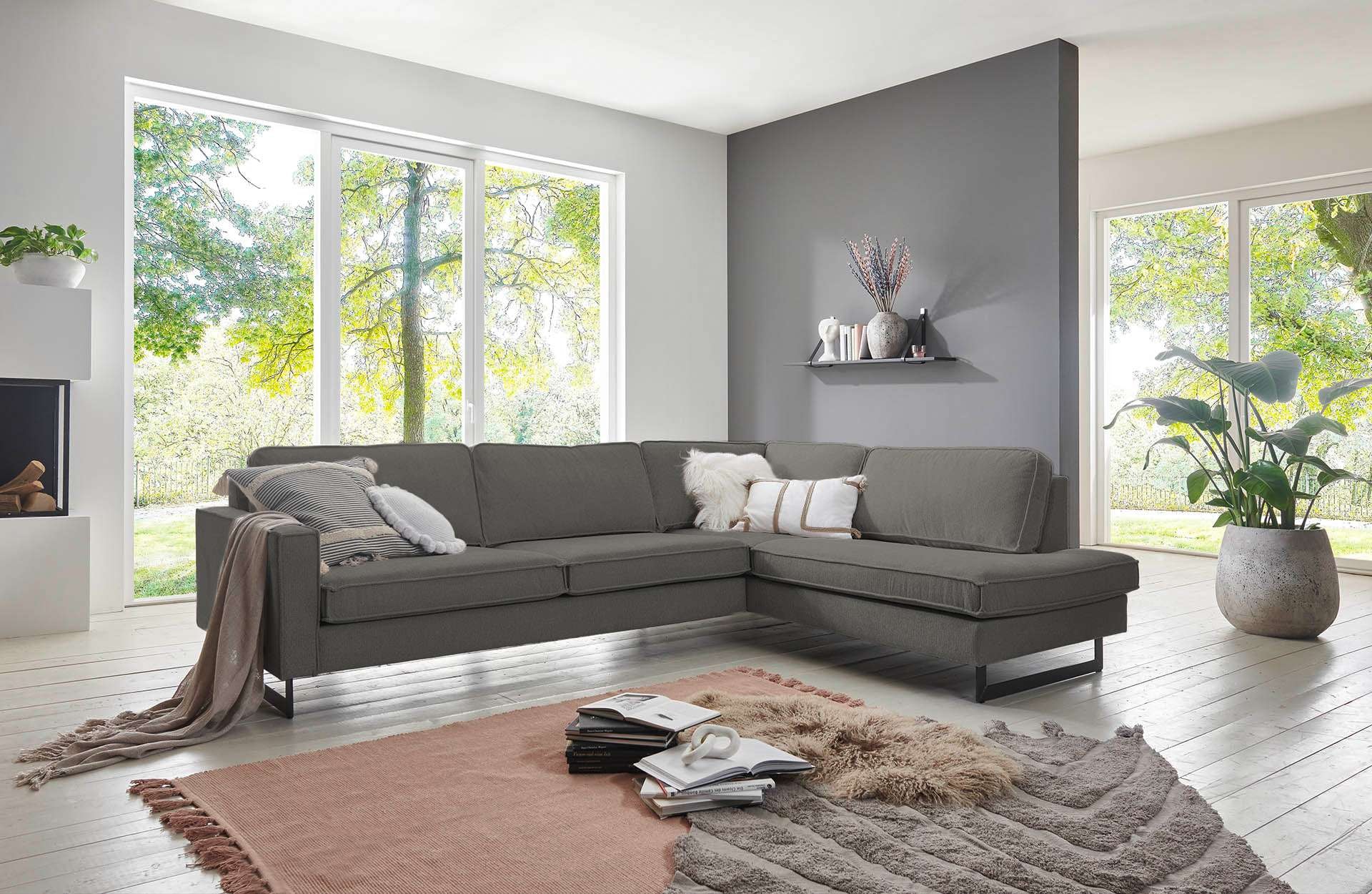 OTTO home Ecksofa "Pinto, 290 cm, Cord, Chenille, Lederoptik, Ottomane links / rechts" mit Keder, schwarze Metallfüße, Wellenunterfederung