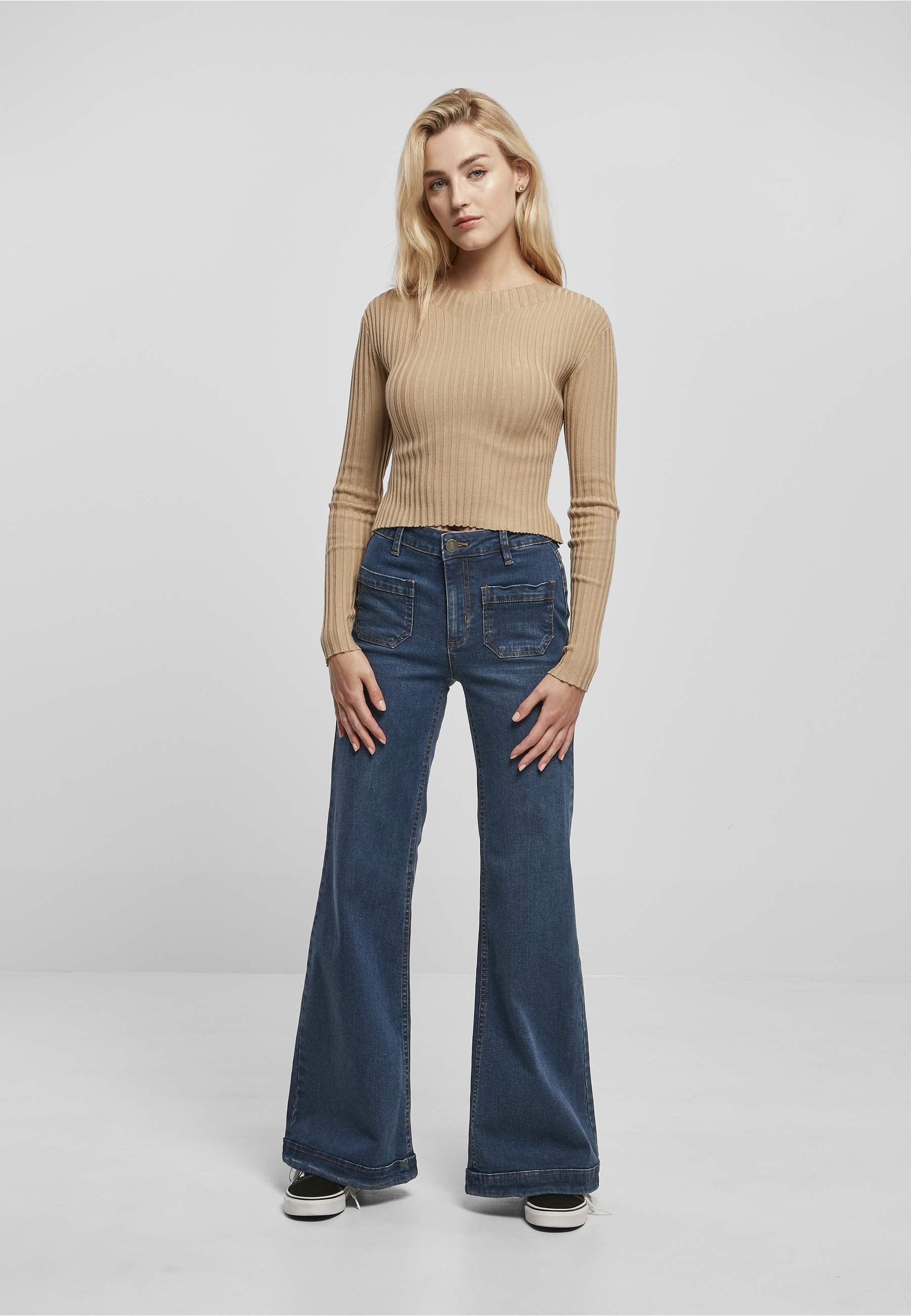 URBAN CLASSICS Fleecepullover »Urban Classics Damen Ladies Short Rib Knit Twisted Back Sweater«, 1 Stk.
