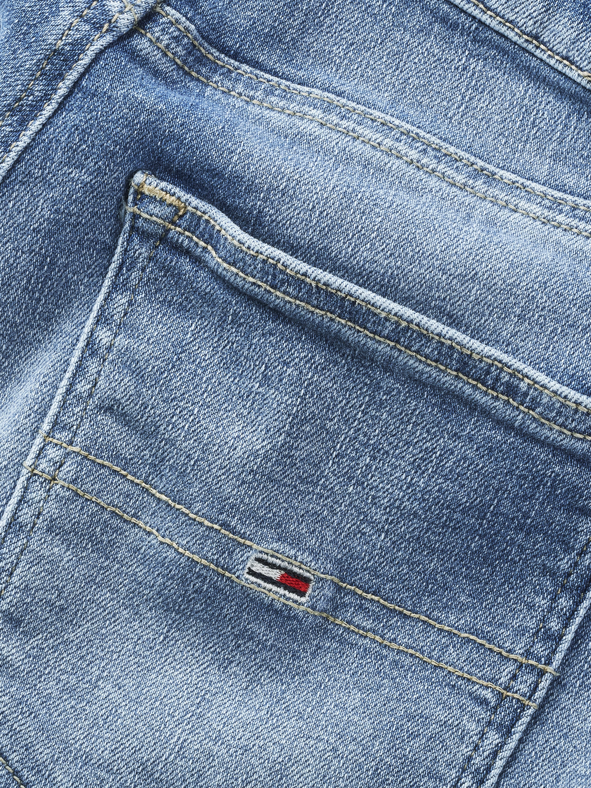 Tommy Jeans Skinny-fit-Jeans »Sylvia High Rise Skinny«, mit Logo-Badge