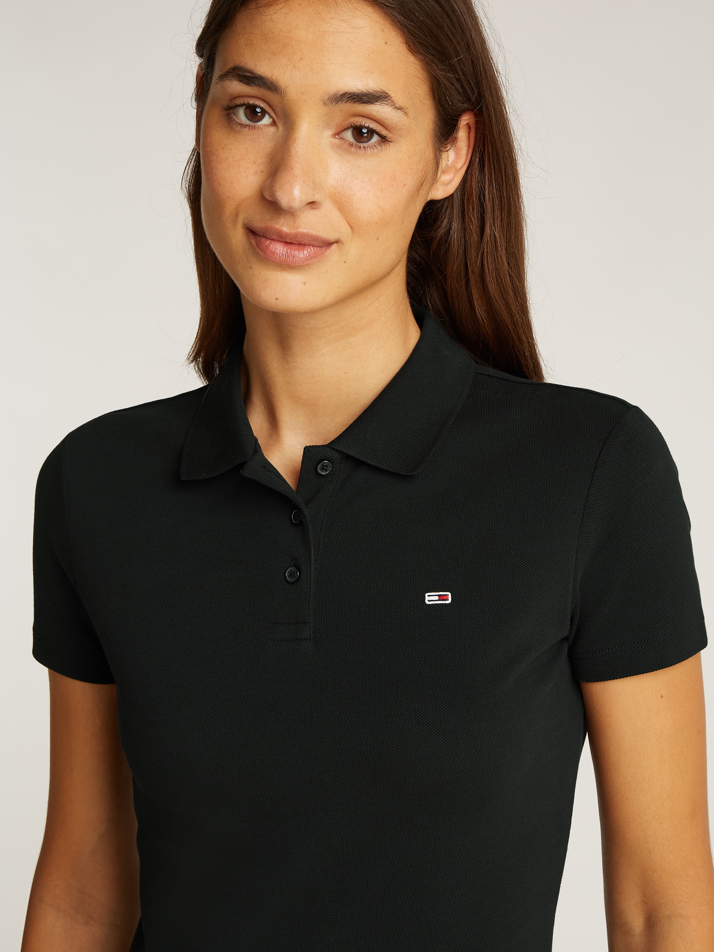 Tommy Jeans Poloshirt »TJW SLIM ESSENTIAL POLO SS«, mit Logostickerei