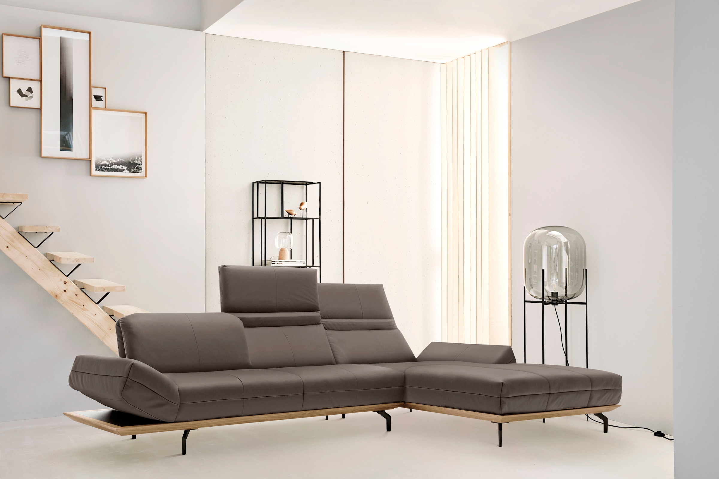 Creation BY ROLF BENZ Ecksofa "CR.420, Designecksofa, L-Form" in 2 Qualitäten, Holzrahmen in Eiche Natur oder Nußbaum, Breite 293 cm
