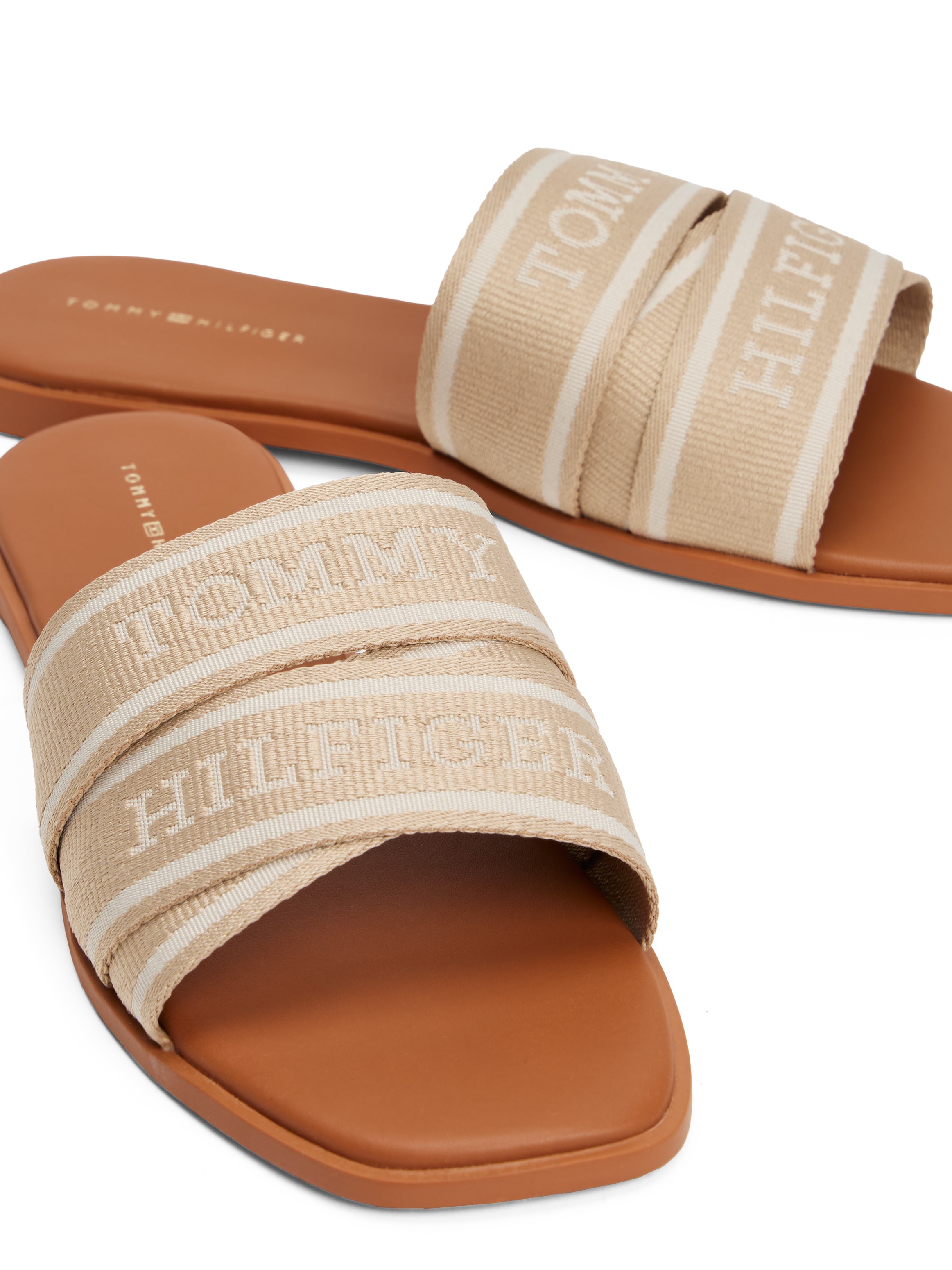 Tommy Hilfiger Pantolette »TOMMY HILFIGER WEBBING MULE«, Blockabsatz, Sommerschuh, Bequemschuh, Flats mit Logoschriftzug